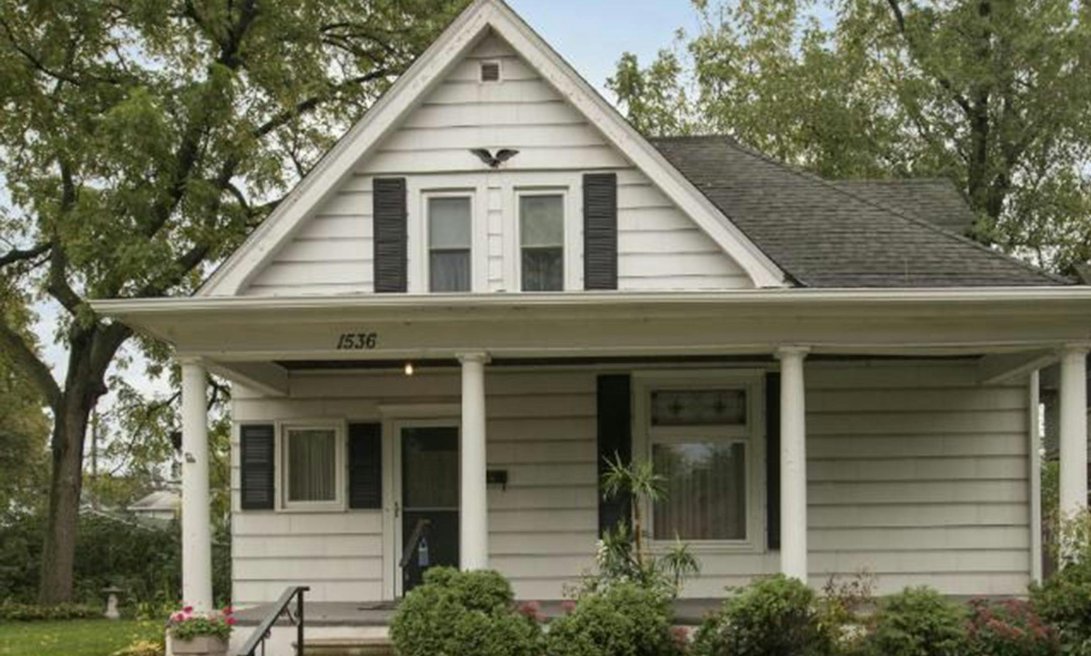 ... St. Paul
Built in 1892, this three-bedroom, one-bath house located in in the Como neighborhood, has 1,621 finished square feet and features three bedrooms on one level, central air conditioning, formal dining room, natural walnut kitchen cabinets, front and back porches, partial basement and two-car detached garage on a double lot. Listed by Mary and James Sommerfield, Edina Realty, 651-644-4121.