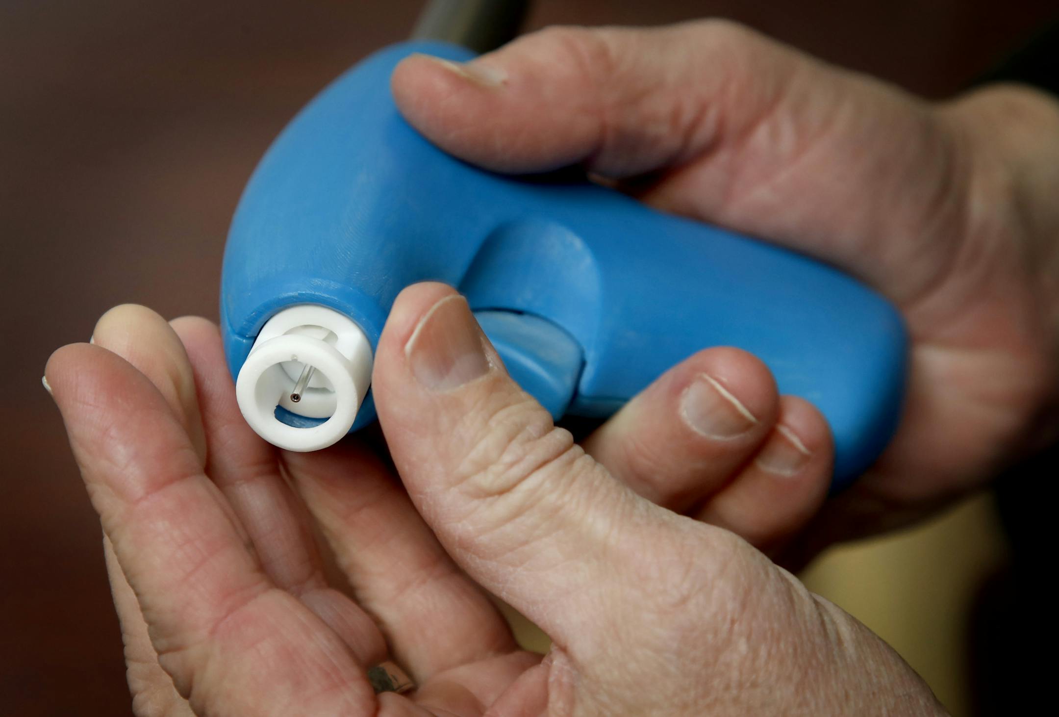 A prototype application device that implants a tiny hook, via a tiny incision, that attaches brow tissue to the skin and bone. Called a Zift Lift procedure, the same-day procedure is seen as an alternative to invasive aesthetic surgeries, and more in line with Botox treatments, which are also delivered in a clinic instead of a hospital. The Zift hook is made of medical-grade nitinol wire.