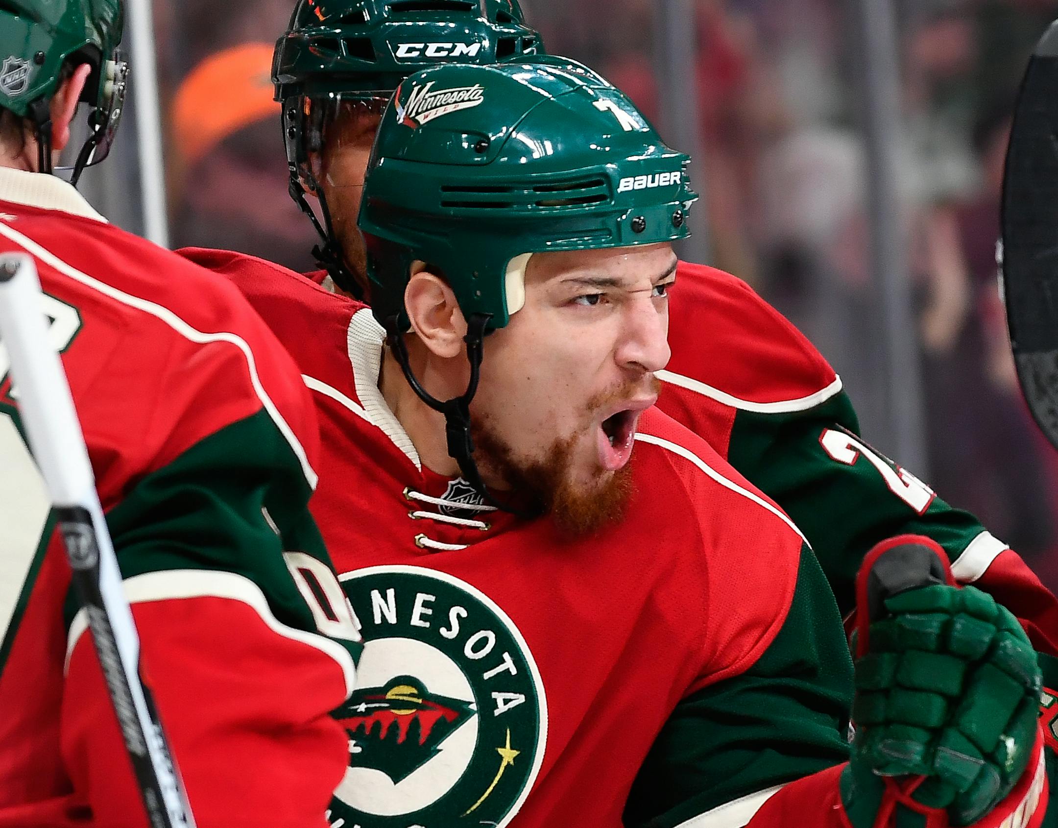 Minnesota Wild right wing Chris Stewart (7) celebrated his game-tying goal with teammates in the second period. ] (AARON LAVINSKY/STAR TRIBUNE) aaron.lavinsky@startribune.com The Minnesota Wild played the New York Islanders on Thursday, Dec. 29, 2016 at Xcel Energy Center in St. Paul, Minn.