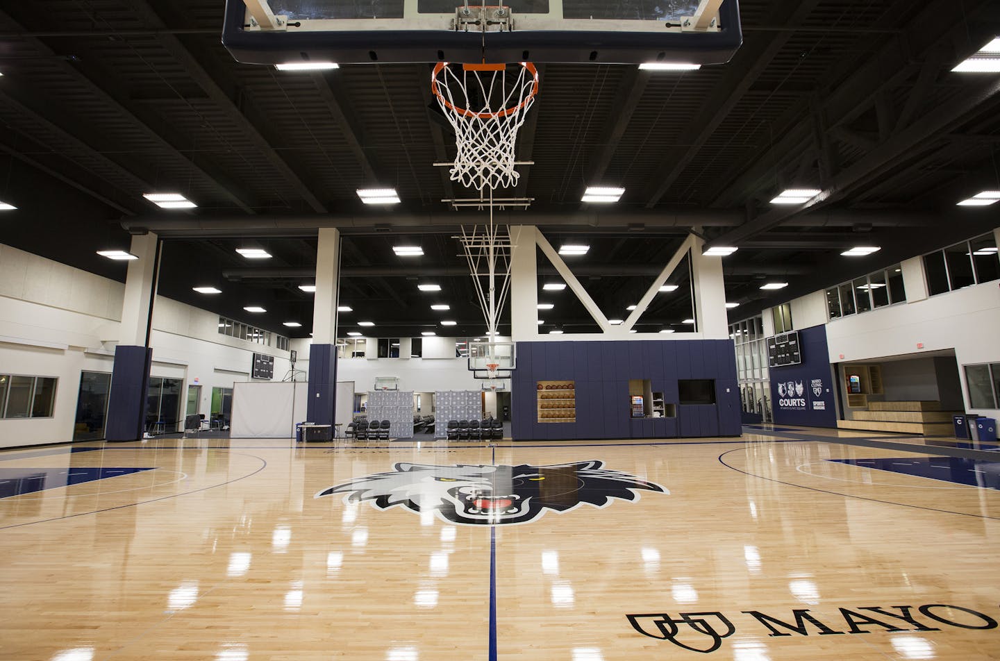 The new practice court for the Timberwolves at the Timberwolves and Lynx Courts at Mayo Clinic Square in downtown Minneapolis on Wednesday, June 17, 2015. ] LEILA NAVIDI leila.navidi@startribune.com / ORG XMIT: MIN1506171507560962