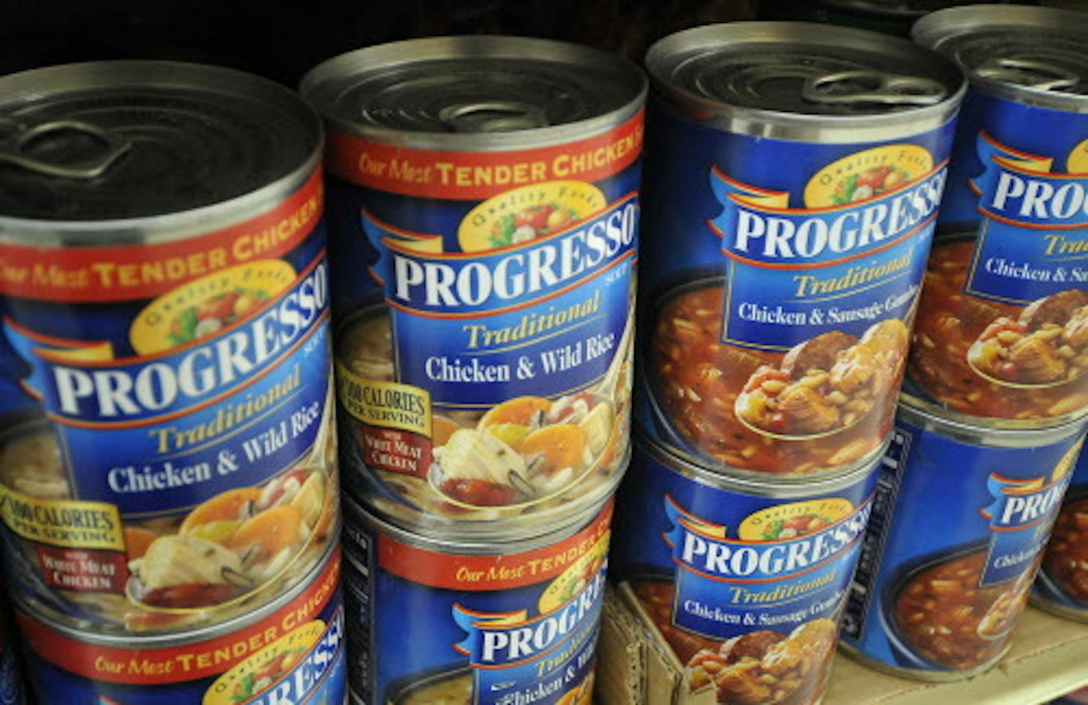 GLEN STUBBE ï gstubbe@startribune.com -- Wednesday, March 19, 2008 -- Minneapolis, Minn. -- Progresso Soups a General Mills brand in the Cub Foods at 701 West Broadway Ave., Minneapolis.