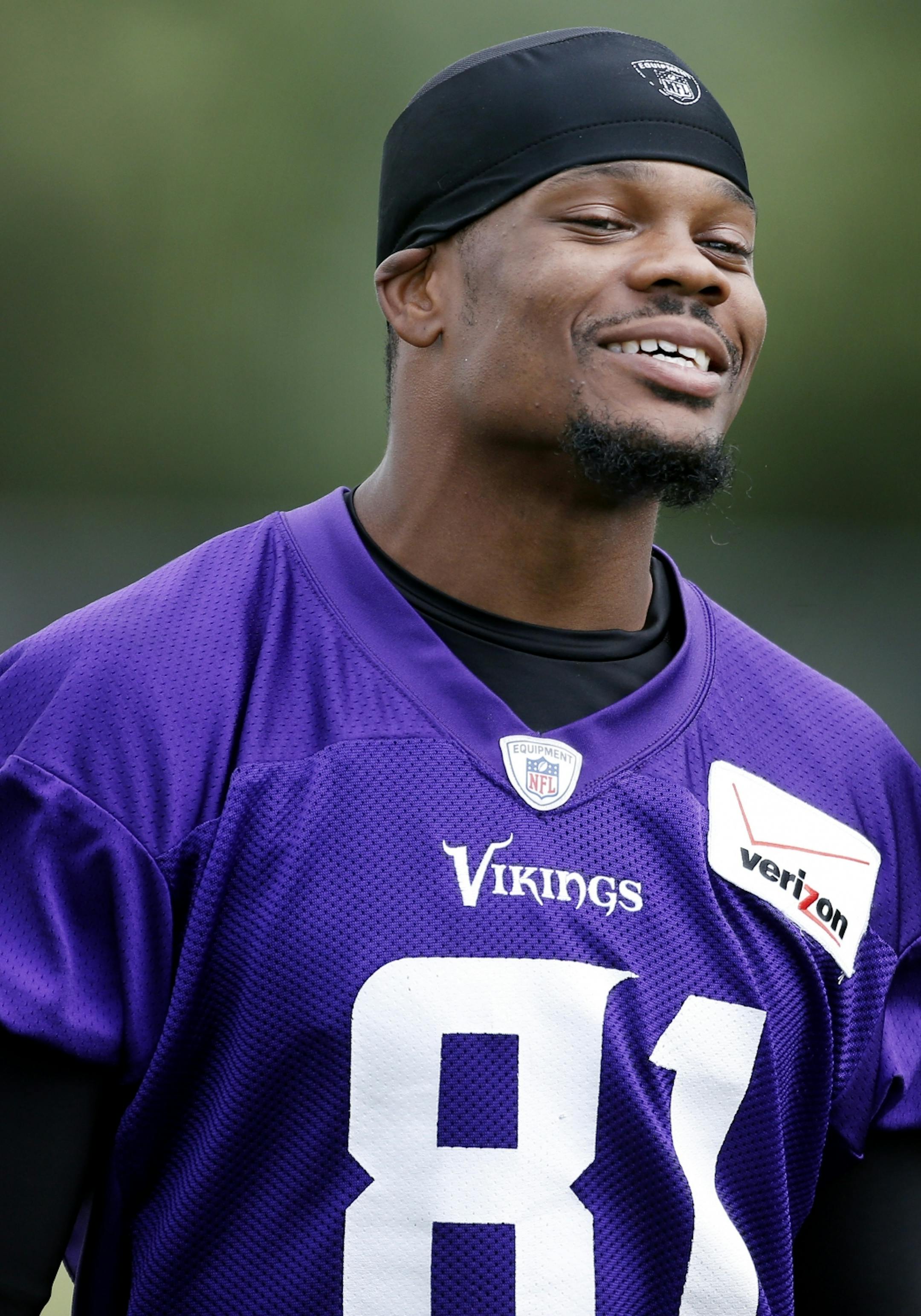 Minnesota Vikings receiver Jerome Simpson (81).