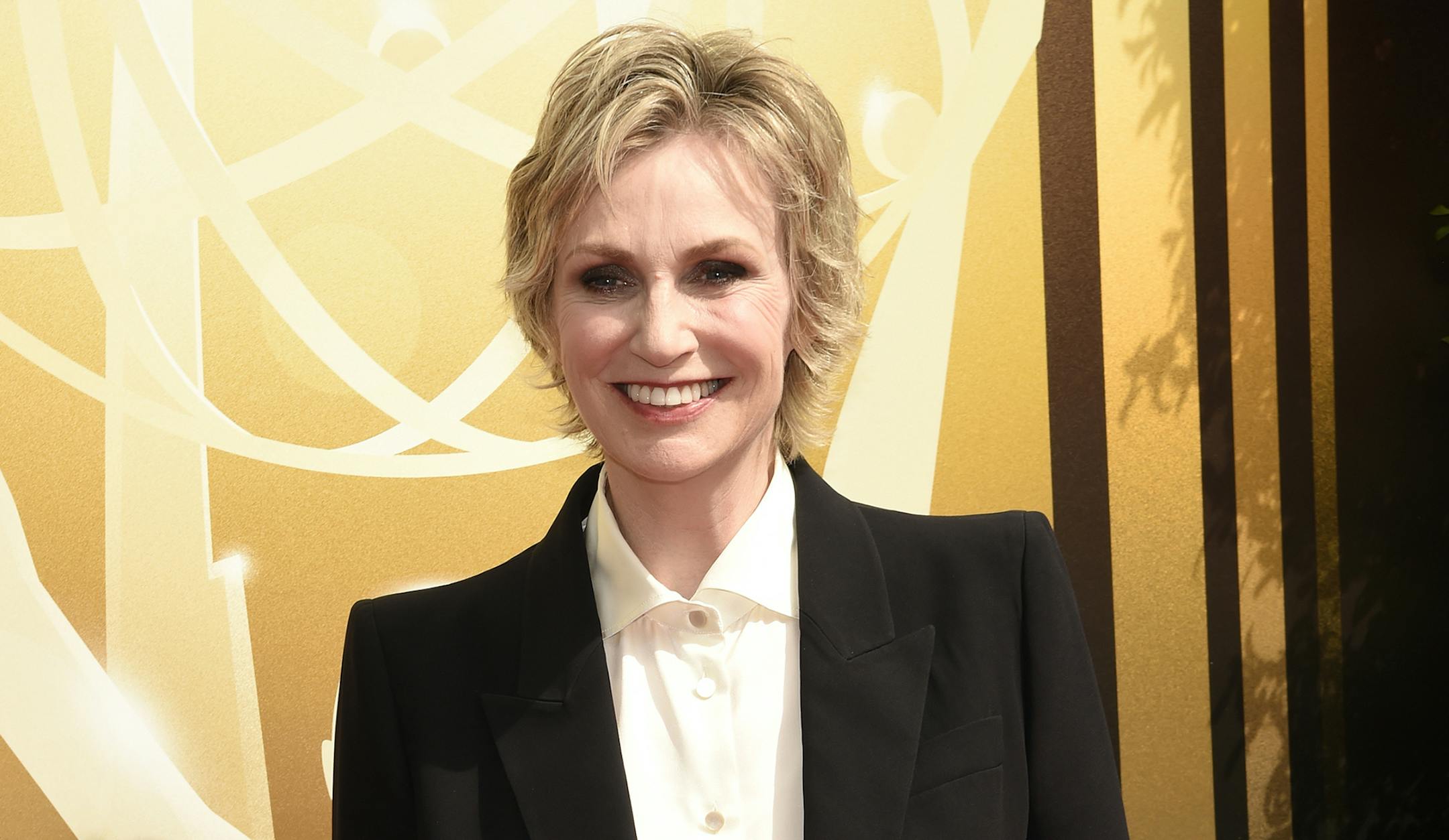 Jane Lynch arrives at the Creative Arts Emmy Awards at the Microsoft Theater on Saturday, Sept. 12, 2015, in Los Angeles. (Photo by Chris Pizzello/Invision/AP) ORG XMIT: MIN2015102614170265