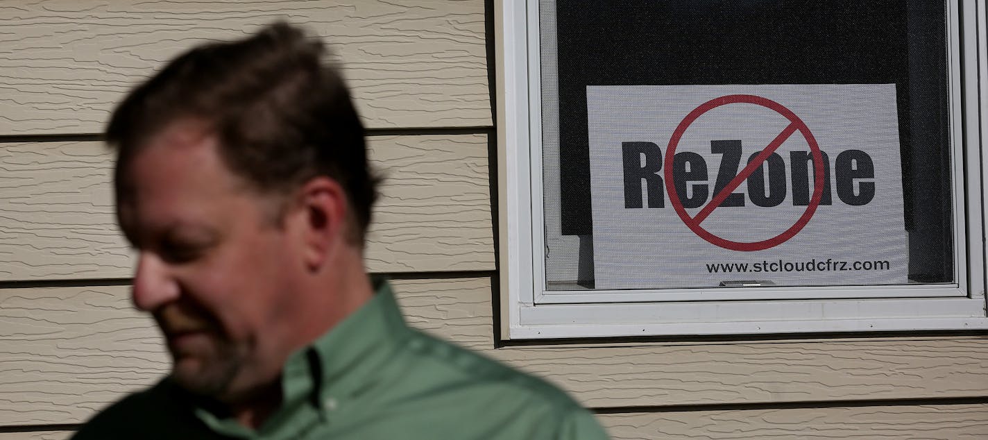 Scott Condit, 50, lives in a home along a street where the proposed mosque was to have been built and is among neighbors who oppose the project. ] (JIM GEHRZ/STAR TRIBUNE) / October 11, 2013, St. Cloud, MN &#x201a;&#xc4;&#xec; BACKGROUND INFORMATION: After some heavy protest from neighbors and other residents, the Islamic Center of St. Cloud has withdrawn its application to build a mosque on the city&#x201a;&#xc4;&#xf4;s south side.