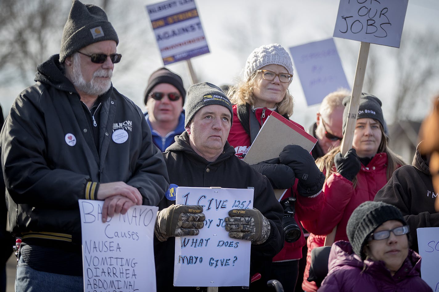 SEIU workers braved the cold wind as they staged a one-day strike at Mayo's hospital, Tuesday, December 19, 2017 in Albert Lea, MN. The strike is part of the ongoing labor-community uprising against Mayo's consolidation of its southern Minnesota hospitals. ] ELIZABETH FLORES &#xef; liz.flores@startribune.com