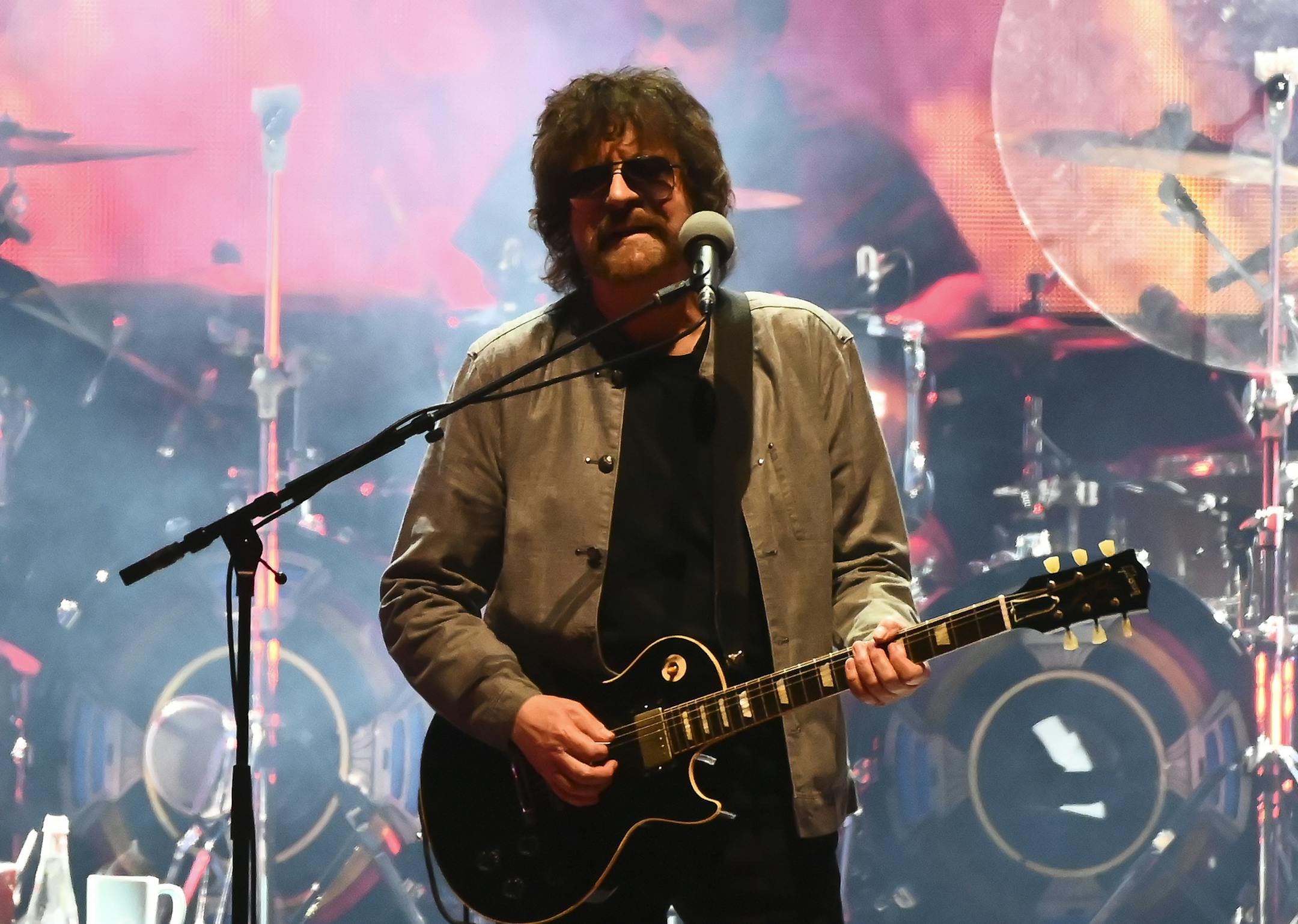 Jeff Lynne, with Jeff Lynne's ELO, performed Thursday night at the Xcel Energy Center in Saint Paul. ] Aaron Lavinsky ¥ aaron.lavinsky@startribune.com Jeff Lynne, with Jeff Lynne's ELO, performed Thursday night at the Xcel Energy Center in Saint Paul.