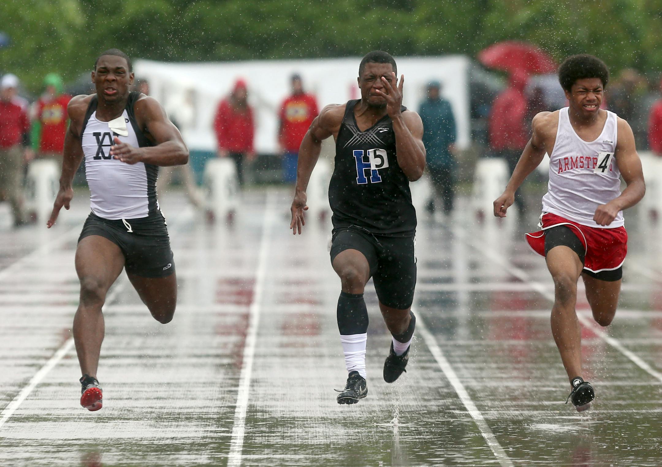Hopkins Shaheed Hickman staed to pull away from the pack in the 100 meter dash. ] (KYNDELL HARKNESS/STAR TRIBUNE) kyndell.harkness@startribune.com During the Class 2A state track and field meet at Hamilne University in St Paul, Min. Saturday, June 7, 2014.
