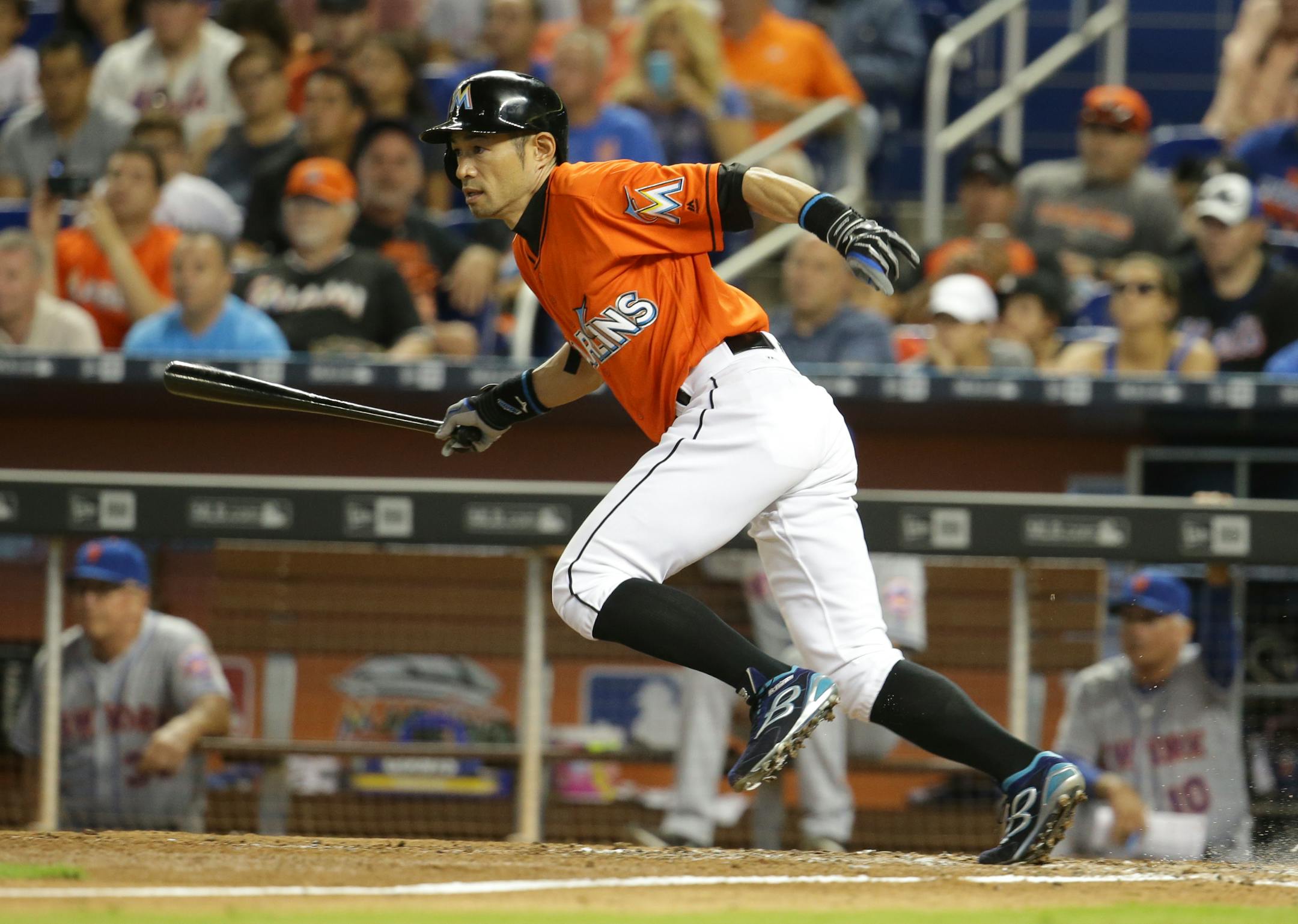 Miami Marlins' Ichiro Suzuki runs after hitting a single during the eighth inning of a baseball game against the New York Mets, Sunday, June 5, 2016, in Miami. The Marlins defeated the Mets 1-0. (AP Photo/Lynne Sladky)