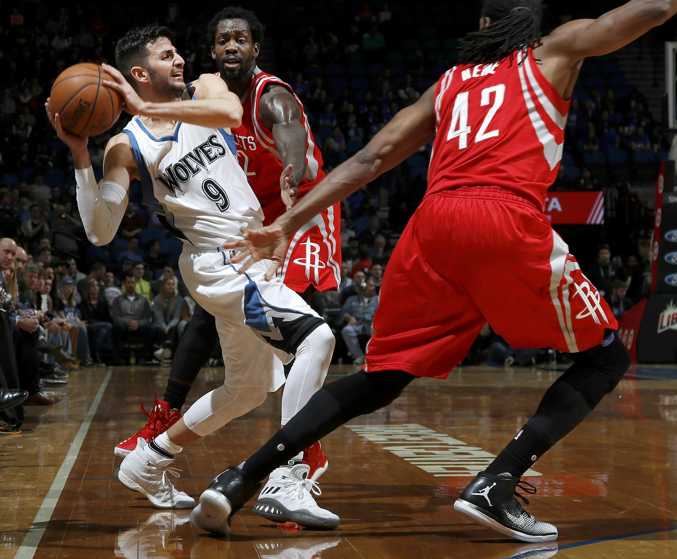 Ricky Rubio (9) looked for a teammate to pass in the ball to in the second quarter. ] CARLOS GONZALEZ cgonzalez@startribune.com - January 11, 2017, Minneapolis, MN, Target Center, NBA, Minnesota Timberwolves vs. Houston Rockets