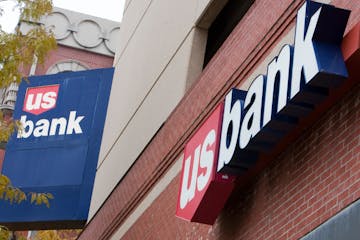 U.S. Bancorp’s fourth-quarter profit fell by 8.4%.