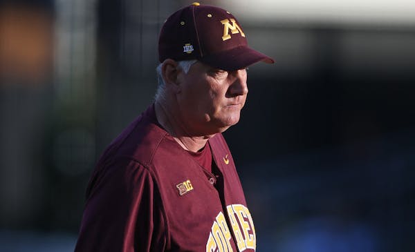 Minnesota manger John Anderson walked of the mound after talking to his pitcher at Siebert Field Tuesday May 3, 2016 Minneapolis, MN.] The University 