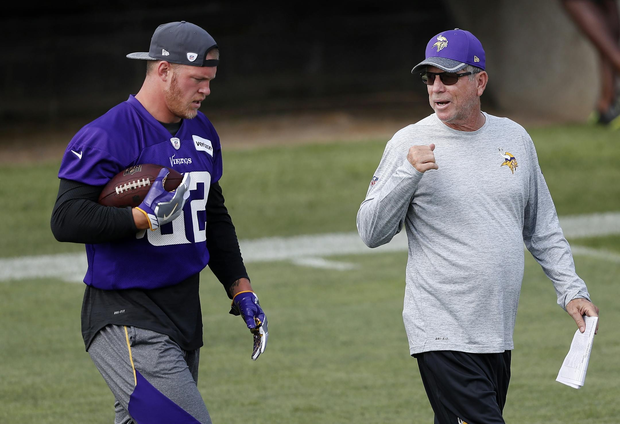 Vikings offensive coordinator Norv Turner spoke with tight end Kyle Rudolph.