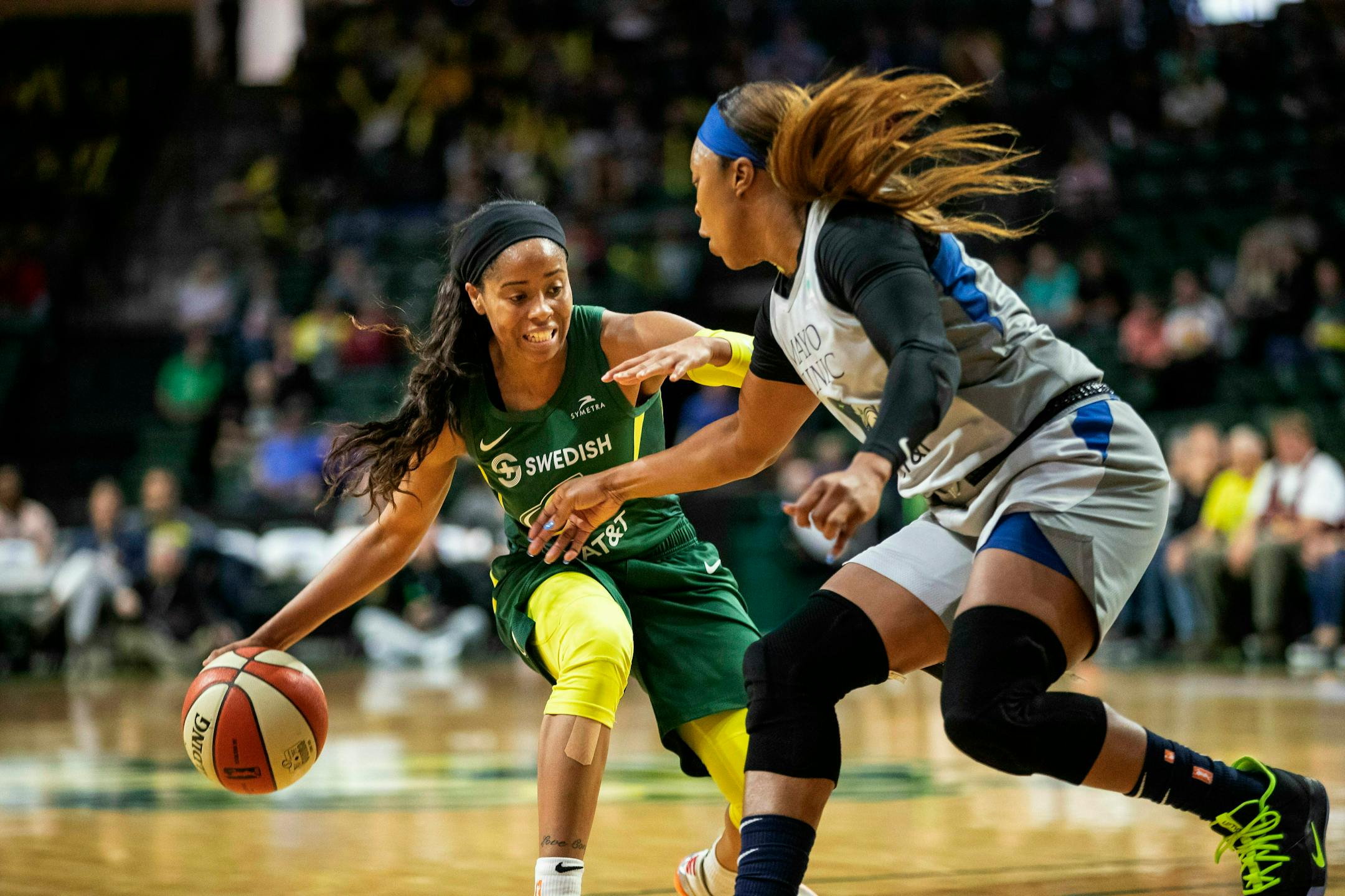 The Lynx's Odyssey Sims defends against Seattle's Jordin Canada during the first quarter
