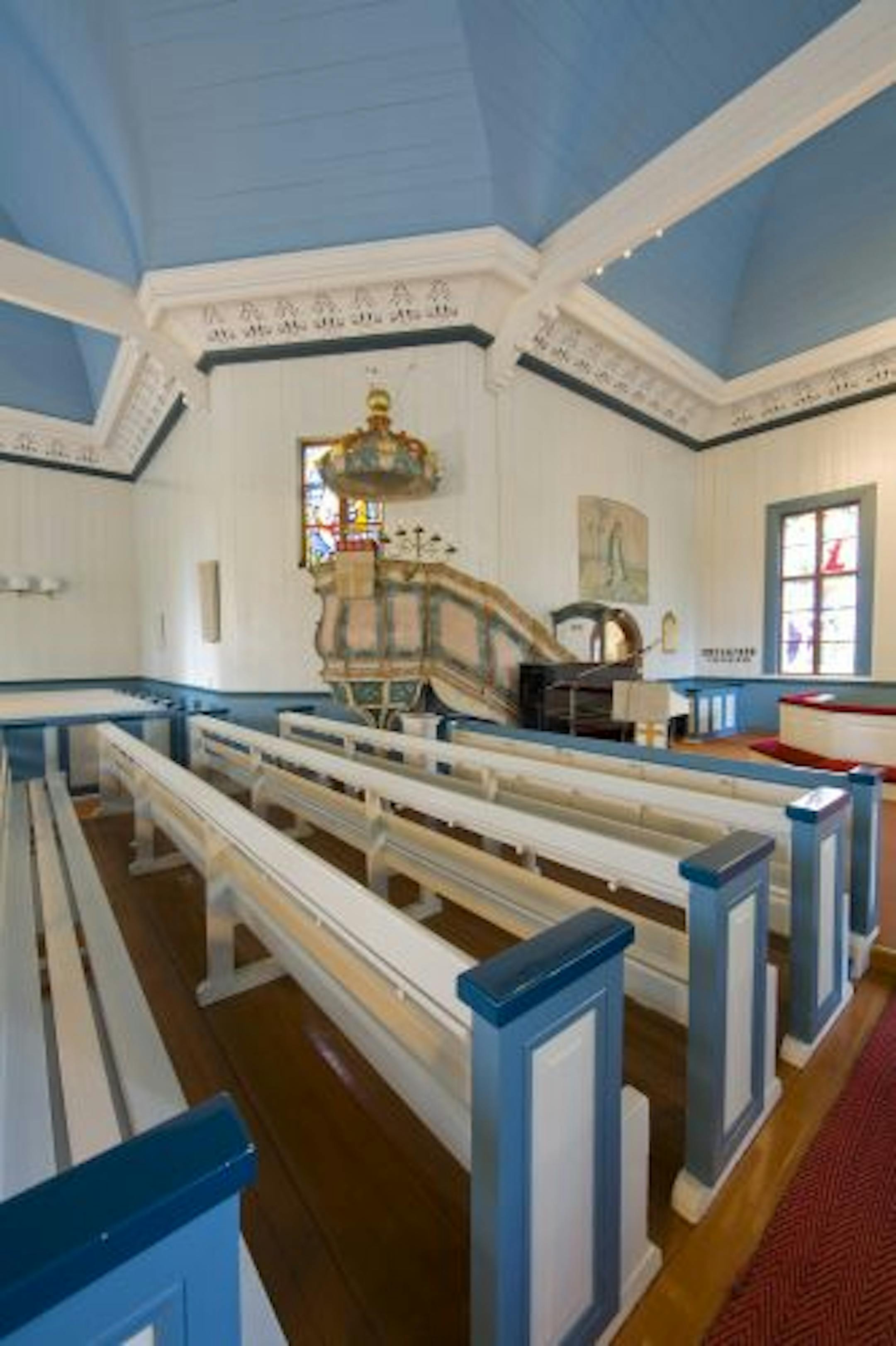 freelance photo / credit: aaron Hautala Finland travel - Nurmo church interior