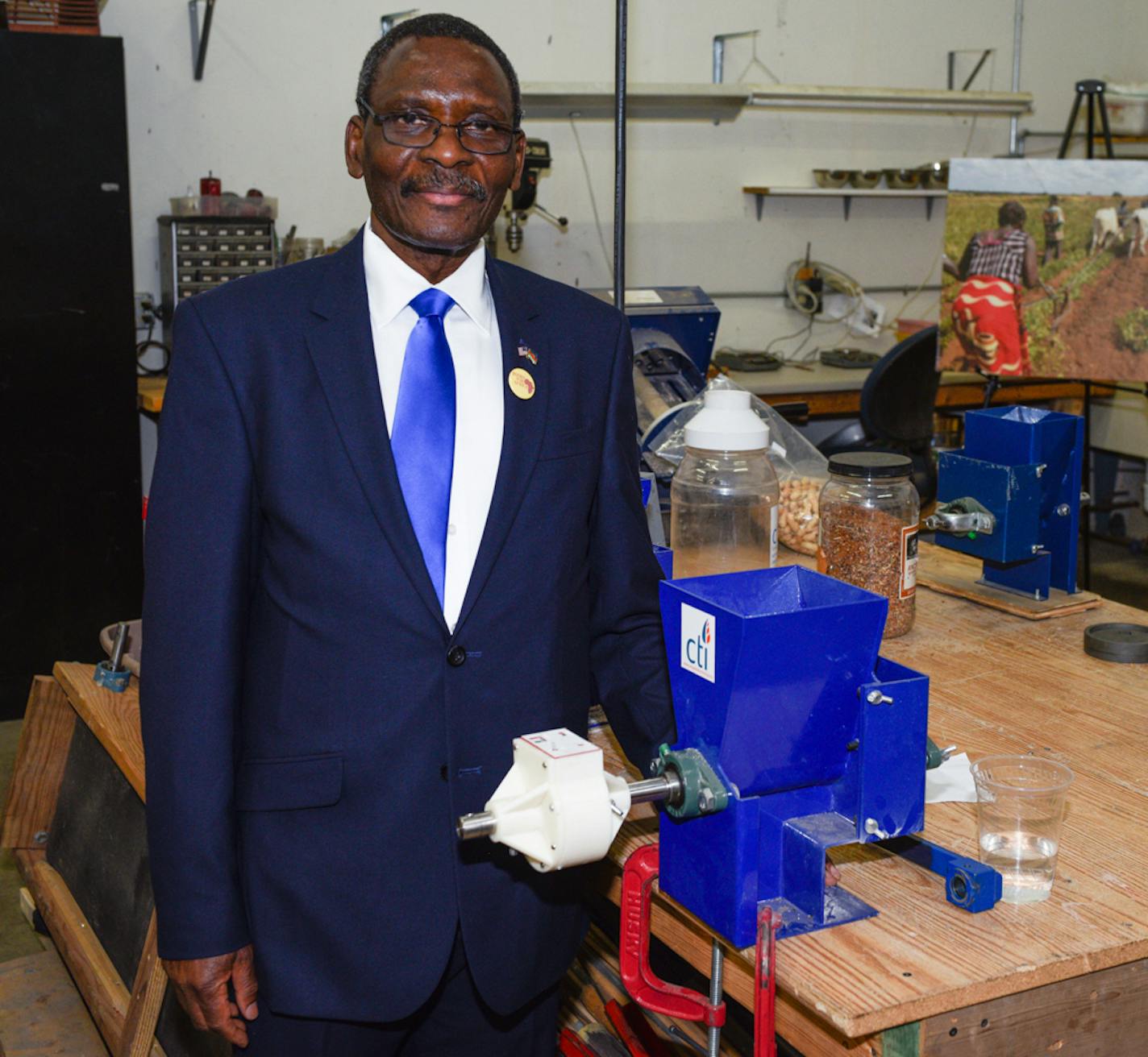 Edward Yakobe Sawerengera, the Malawi ambassador to the United States, visited Compatible Technology in St Paul to thank the retired engineers, business people and other volunteers who worked with Malawi farmers and others in sub-Sahara Africa on peanut-processing technology that will make thousands of tiny farmers more productive, profitable, and increase local nutrition and economies. Photo: Jeff Achen