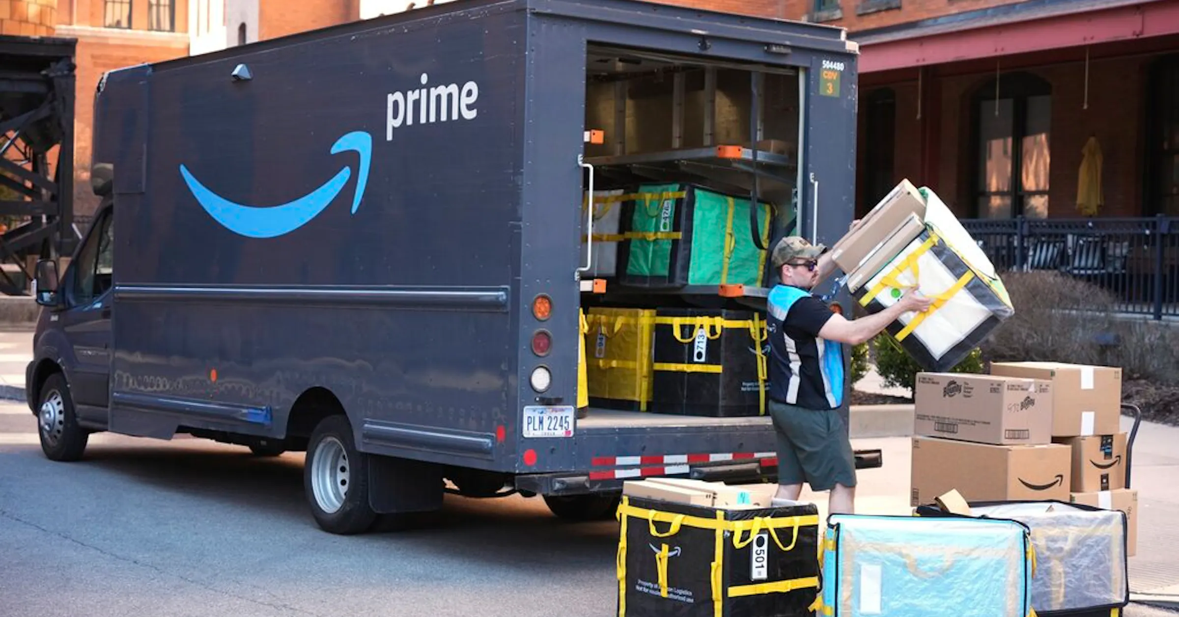 Amazon to pay $2.5 billion to settle FTC allegations it duped customers ...