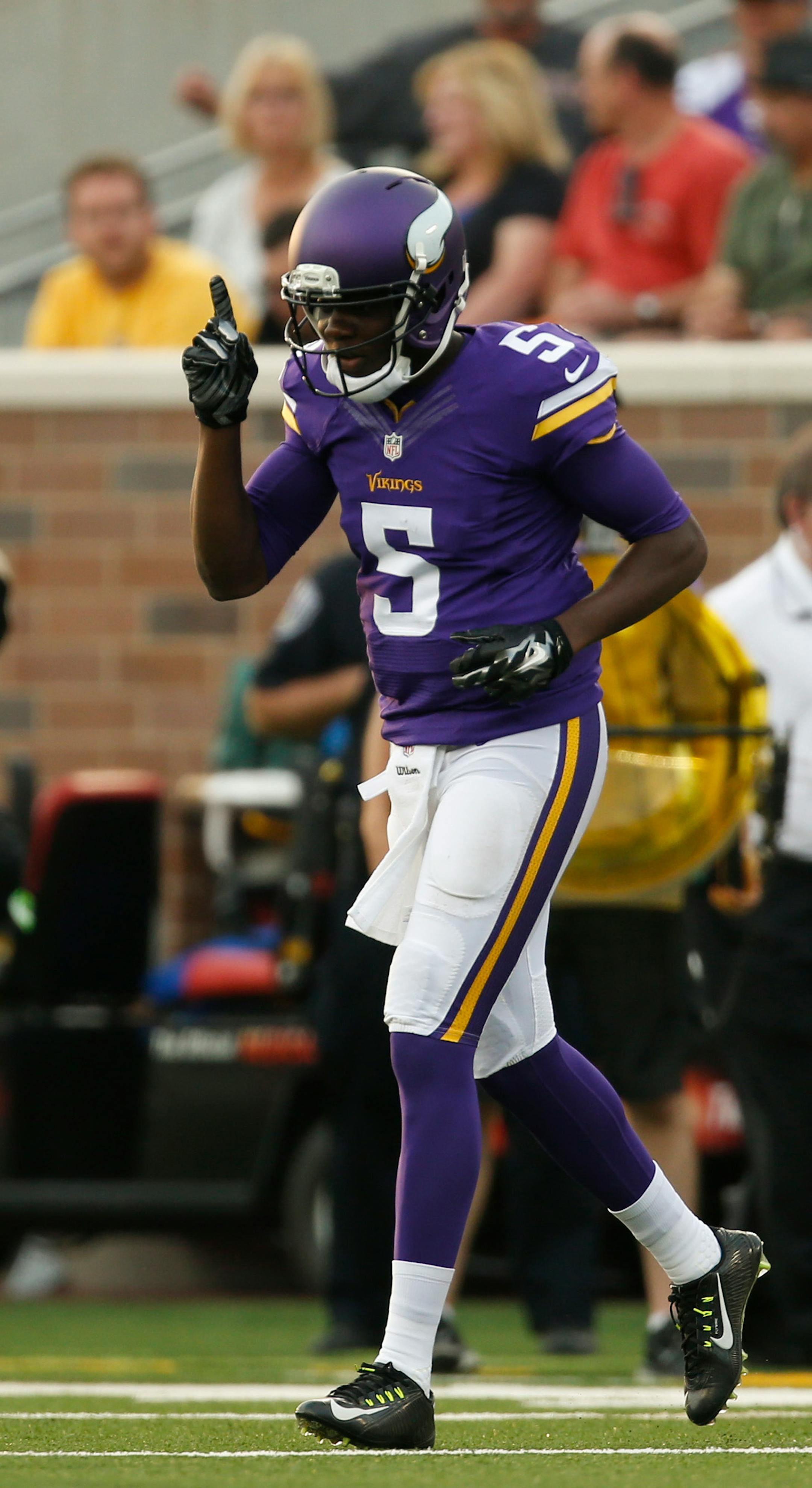 Minnesota Vikings quarterback Teddy Bridgewater (5)