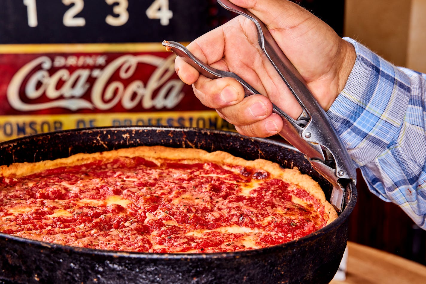 Sausage deep dish at Lou Malnati's in Lincolnwood, Ill., the original location. MUST CREDIT: Photo for The Washington Post by Jason Little