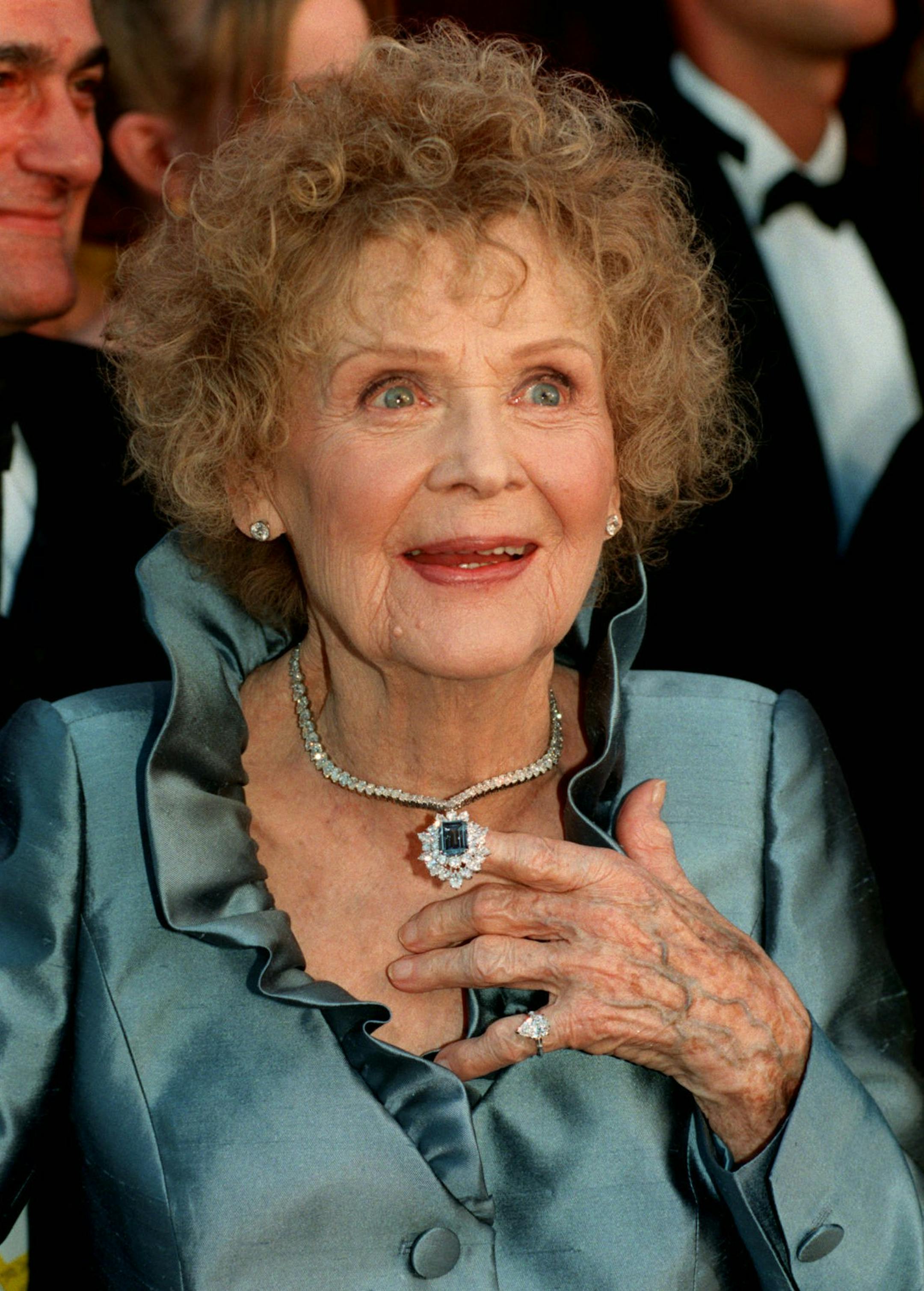 FILE - In this March 23, 1998 file photo, actress Gloria Stuart arrives at the 70th Annual Academy Awards in Los Angeles. Stuart was nominated for best performance by an actress in a supporting role in the film "Titanic." (AP Photo/Chris Pizzello, file)