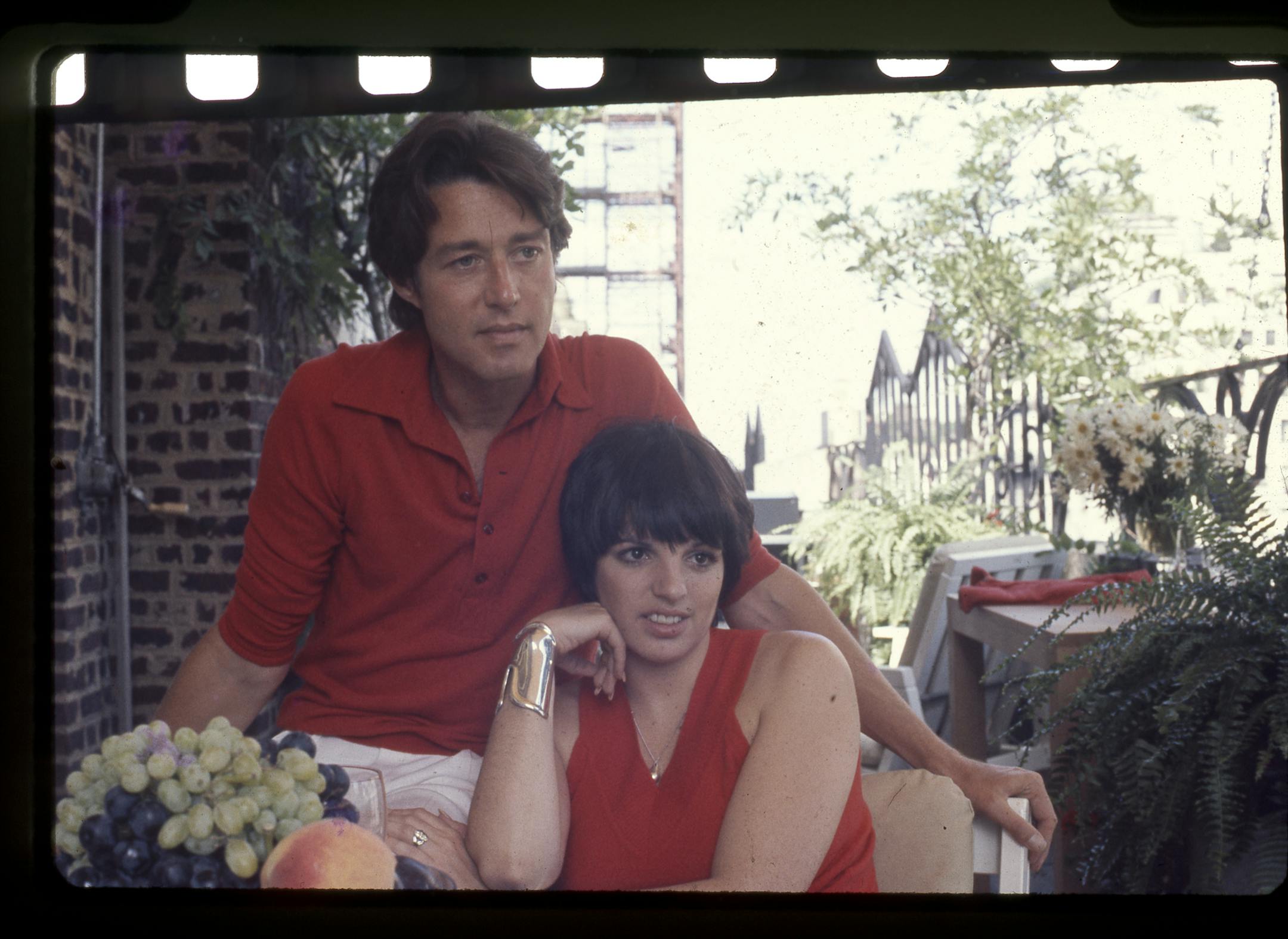 Halston and Liza Minnelli, photgraphed by Berry Berenson Perkins.