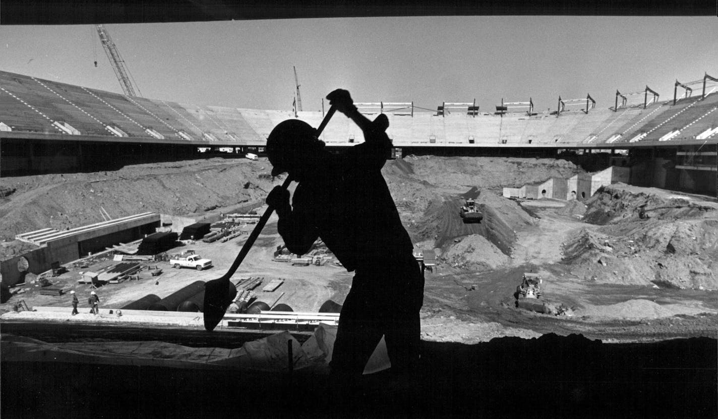 Hubert H. Humphrey Metrodome archive photos ORG XMIT: MIN2013121009065809