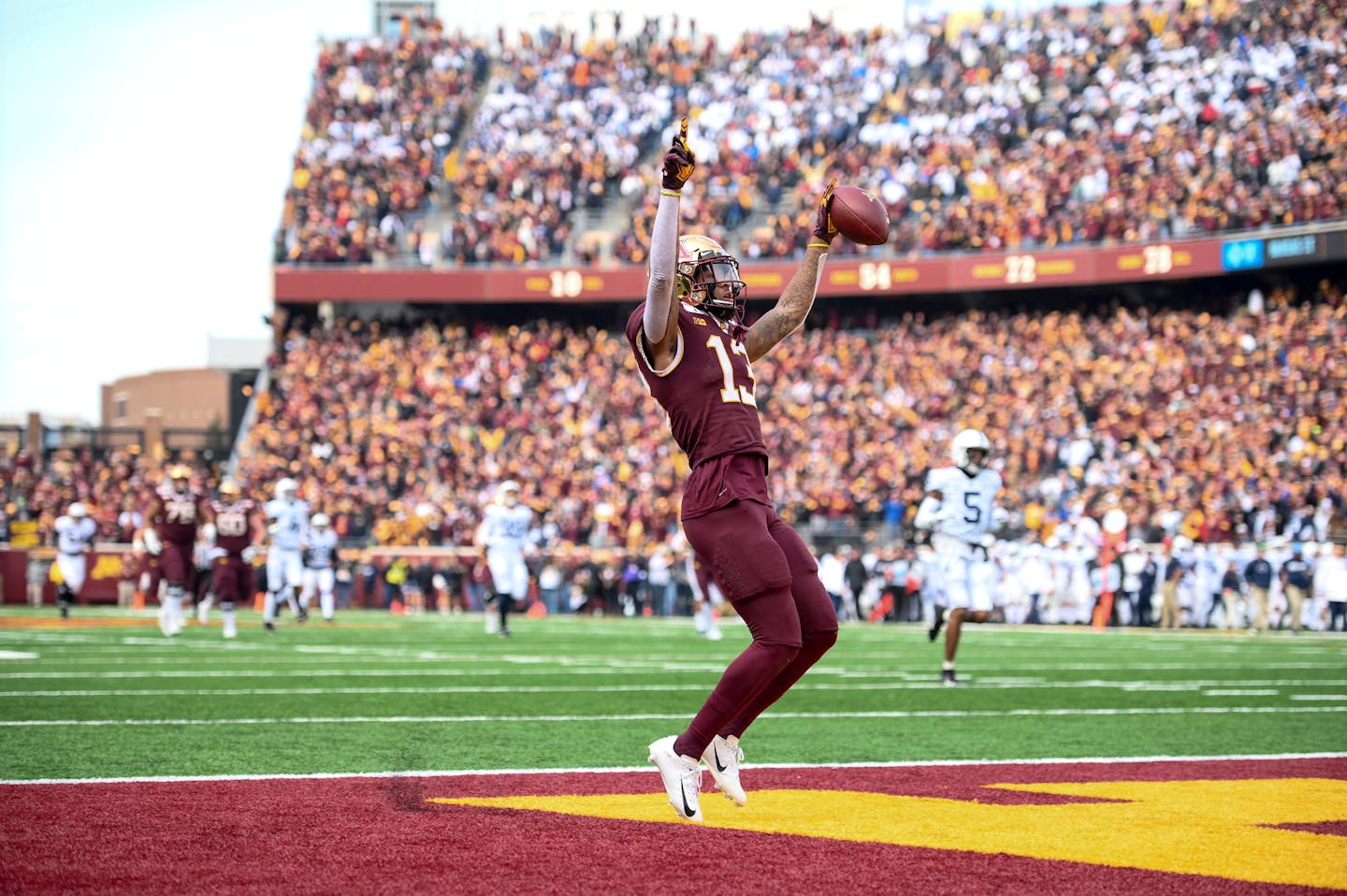 Gophers wide receiver Rashod Bateman celebrated his first quarter touchdown against Penn State.