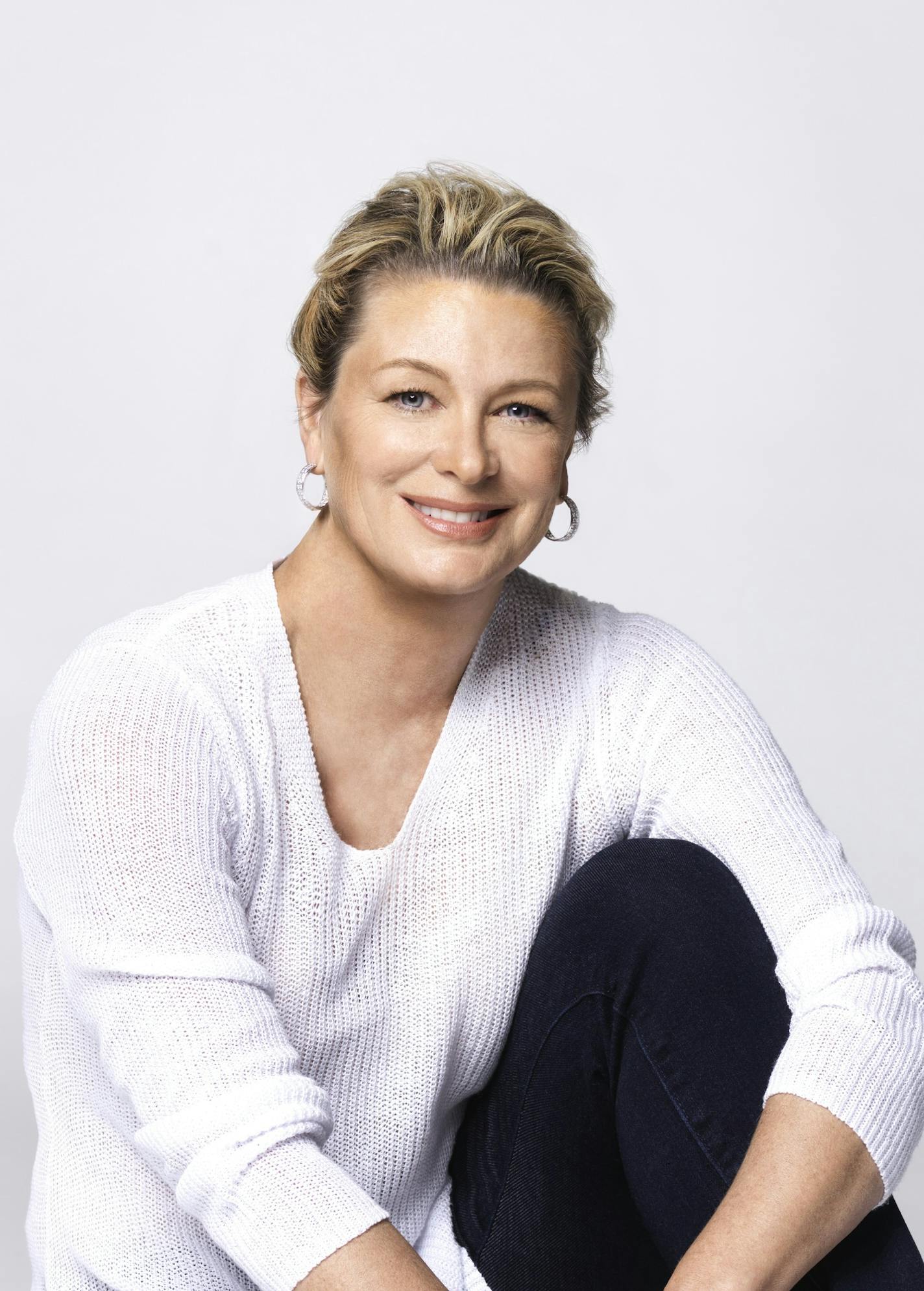 Kristin Hannah Photo by Kevin Lynch