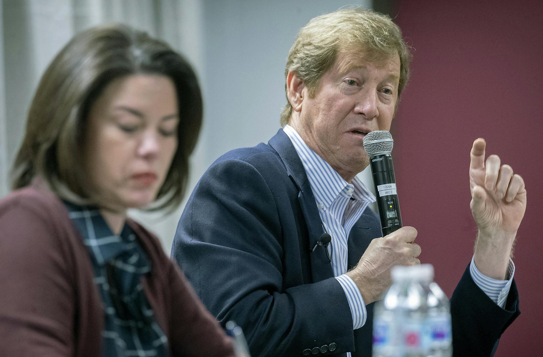 Democrat Angie Craig, left, and Republican Jason Lewis, debated for the last time as they battle for Minnesota's Second Congressional District at the Dakota Technical College, Thursday, March 25, 2018 in Rosemount, MN. ] ELIZABETH FLORES ï liz.flores@startribune.com