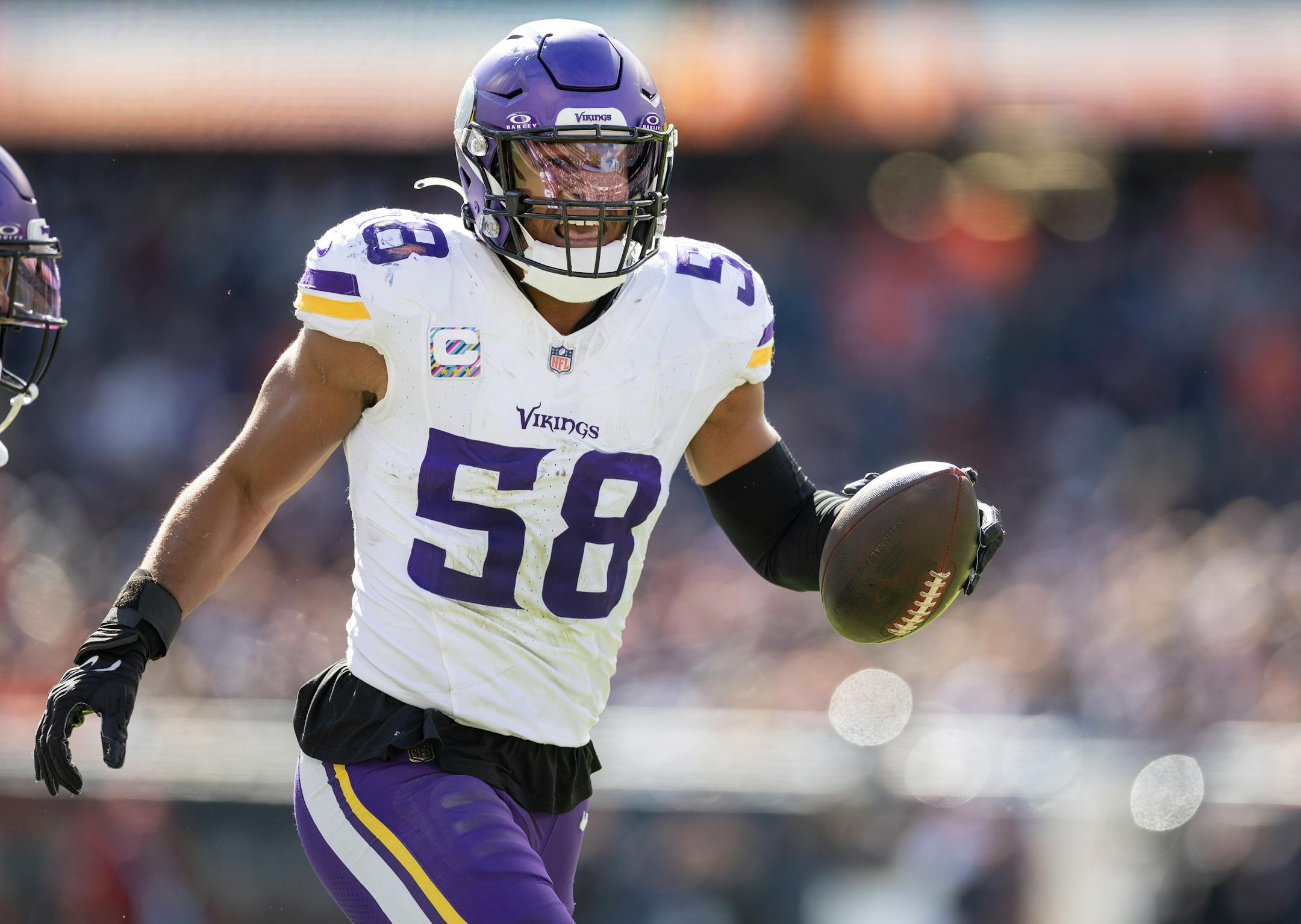 Minnesota Vikings linebacker Jordan Hicks (58) celebrates an interception the second quarter Sunday, October 15, 2023, at Soldier Field in Chicago, Ill. ] CARLOS GONZALEZ • carlos.gonzalez@startribune.com