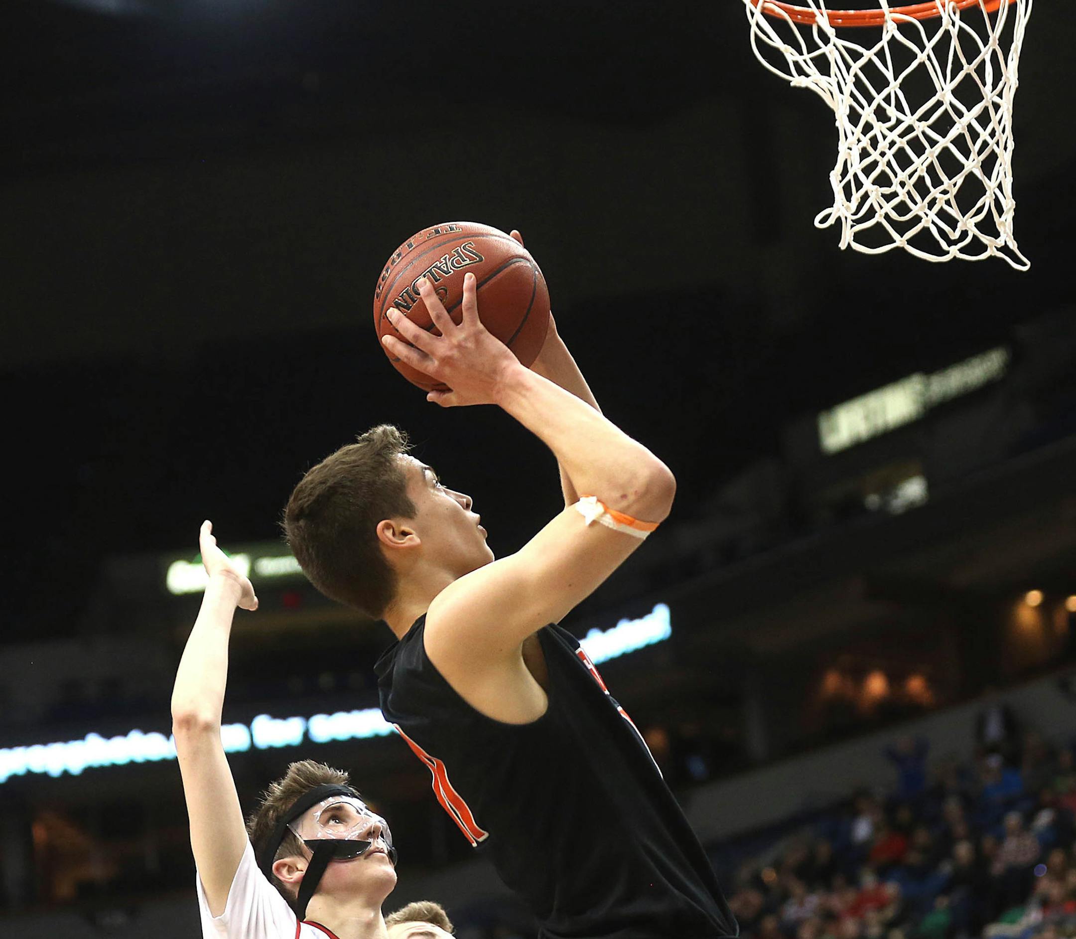 Osseo&#xed;s John Bezdicek went up for a second half score.] JIM GEHRZ &#xef; james.gehrz@startribune.com /Minneapolis, MN / March 9, 2016 /10:00 AM; 12:00 and 2 PM &#xf1; BACKGROUND INFORMATION: Class 4A boys' basketball quarterfinals of the 2016 State Basketball Tournament at Target Center.#1 Osseo vs Eden Prairie, 10 a.m. Osseo won the game, 85-73;#4 Maple Grove vs #5 Lakeville North, noon;#2 Hopkins vs N. St. Paul, 2 p.m.