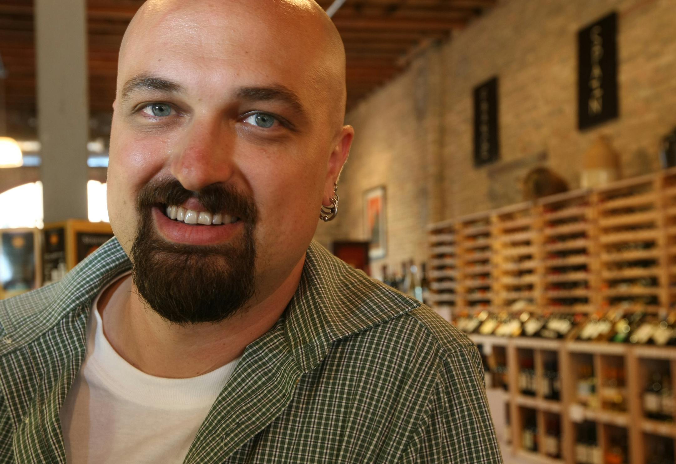 Ryan Opaz and his wife, Gabriella, moved from Minnesota to Spain, where they market and blog about wine.