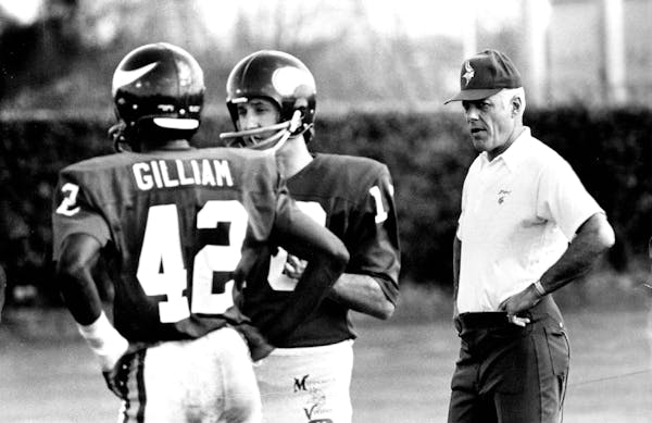 Fran Tarkenton and John Gilliam were a top passing combination for Vikings coach Bud Grant in the 1970s.