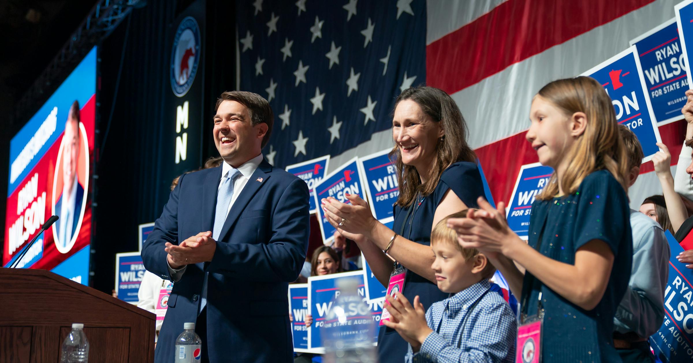 Die Sprecherin des Repräsentantenhauses von Minnesota, Lisa Demuth ...