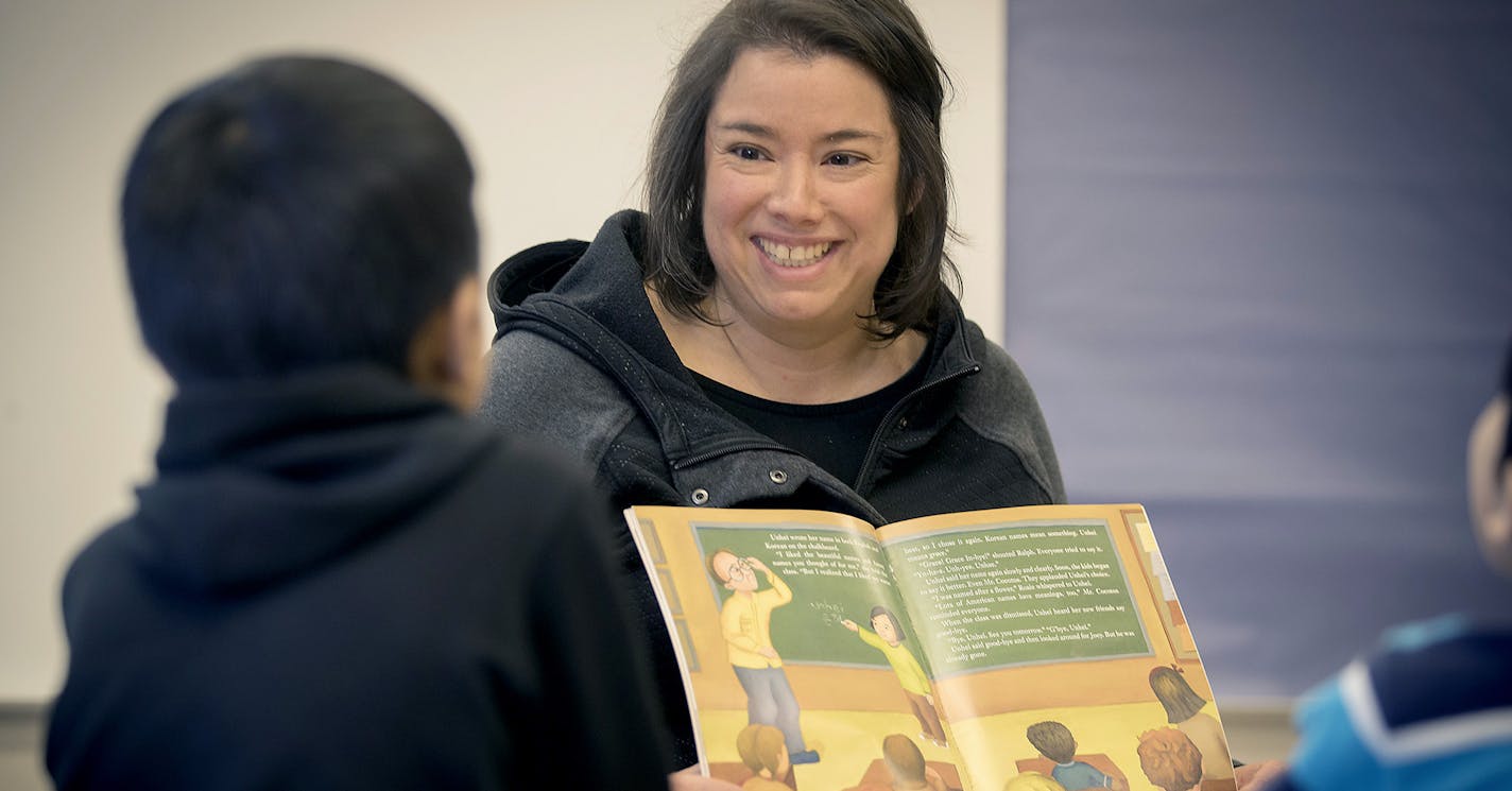 Carmen Higueros worked with works with English language learners at Birch Grove Elementary School, Wednesday, March 15, 2017 in Brooklyn Park, MN. ] ELIZABETH FLORES &#xef; liz.flores@startribune.com