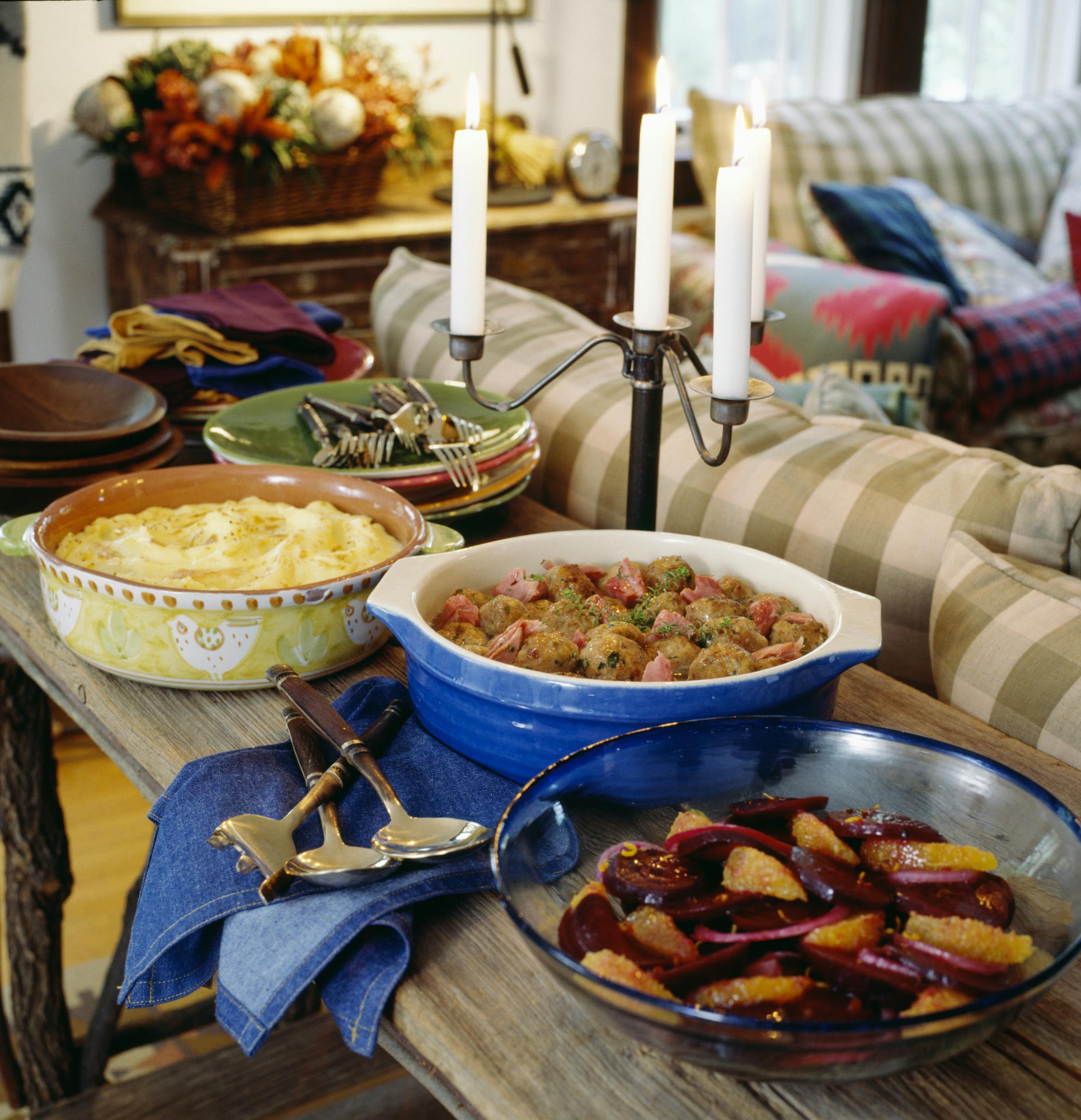 Pot luck dinner on bowl in table