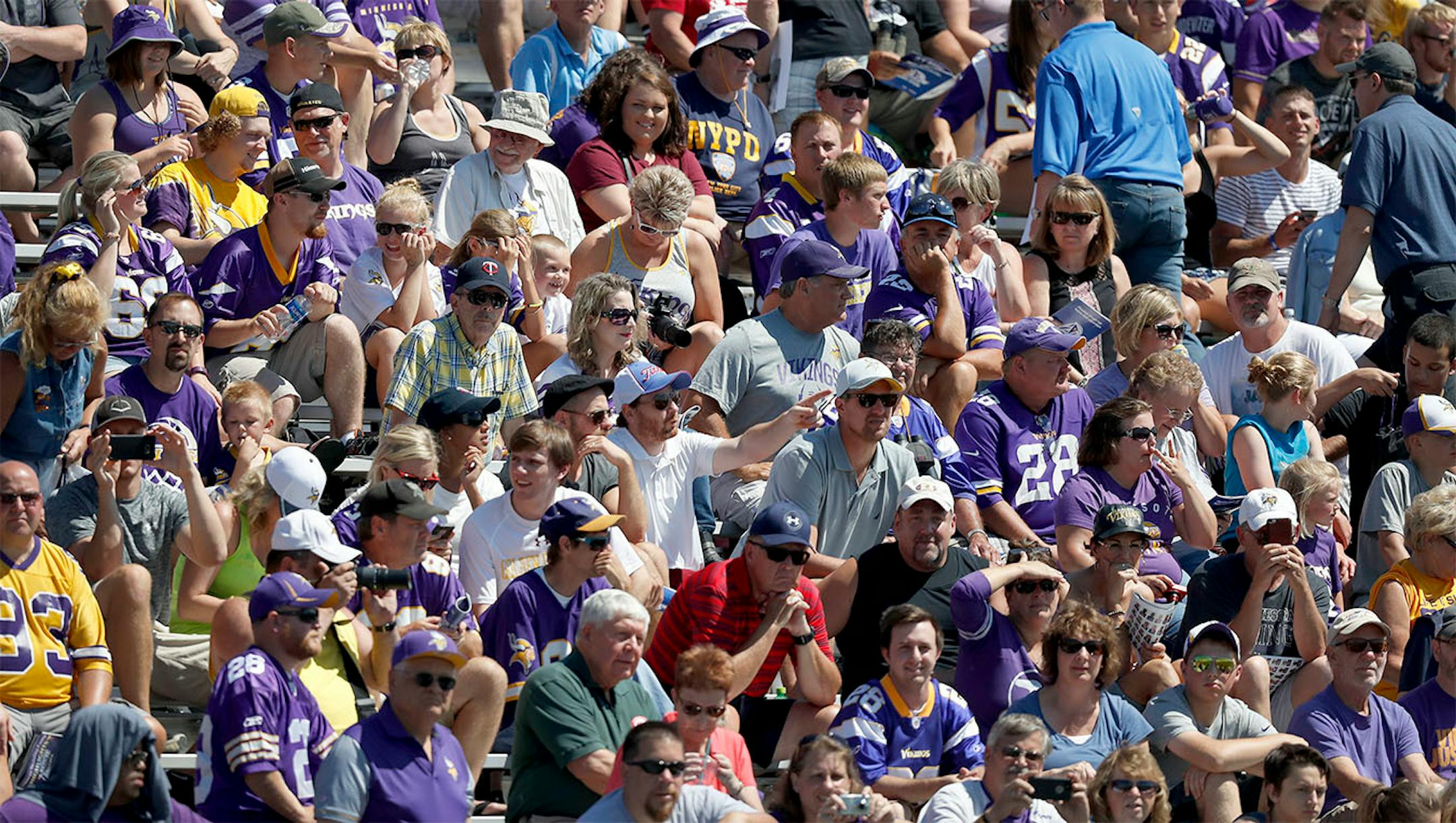 Minnesota Vikings fans watched the afternoon practice on the first day of training camp in Mankato.