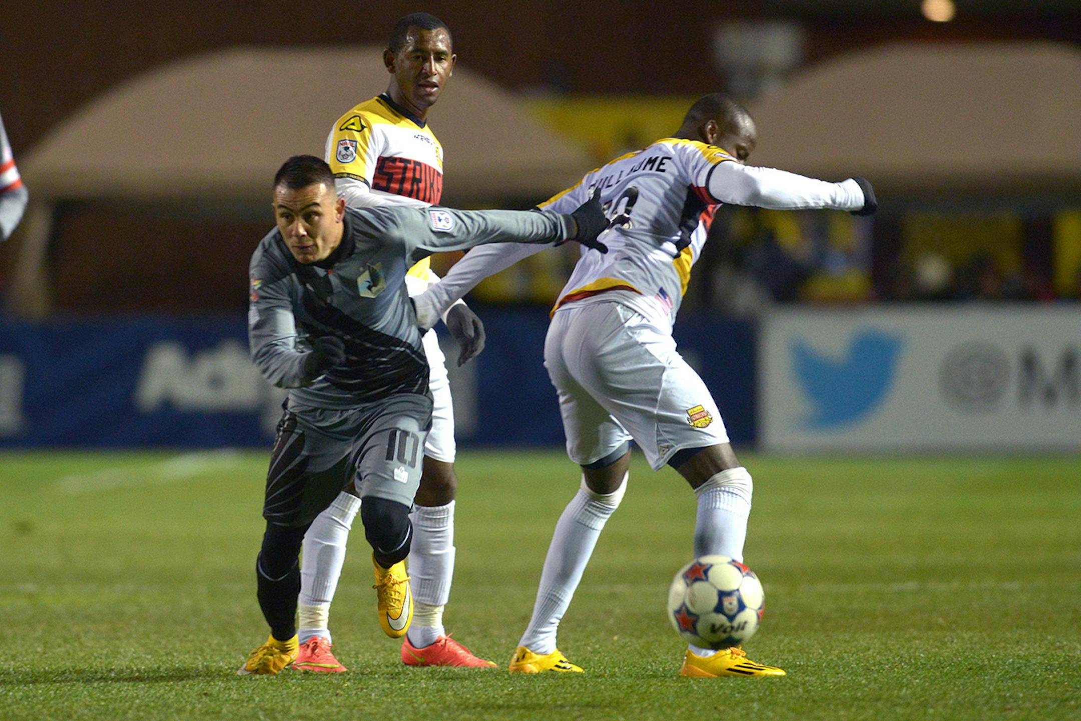 Miguel Ibarra maneuvers the ball past Fort Lauderdale defender Stephane Guillaume last season.