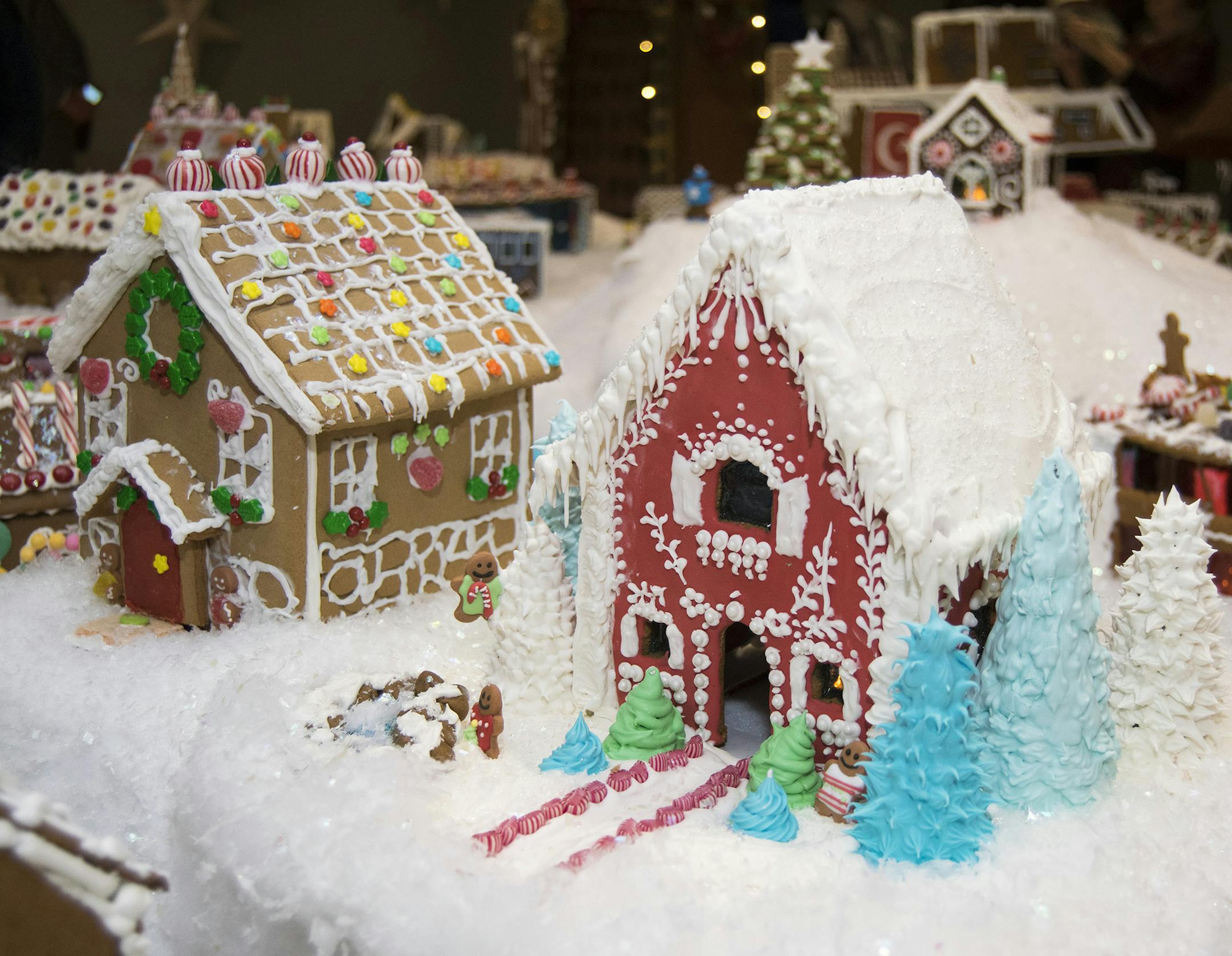 AHFAR Photography the Gingerbread Wonderland exhibit at Norway House. ORG XMIT: MIN1511301334471835