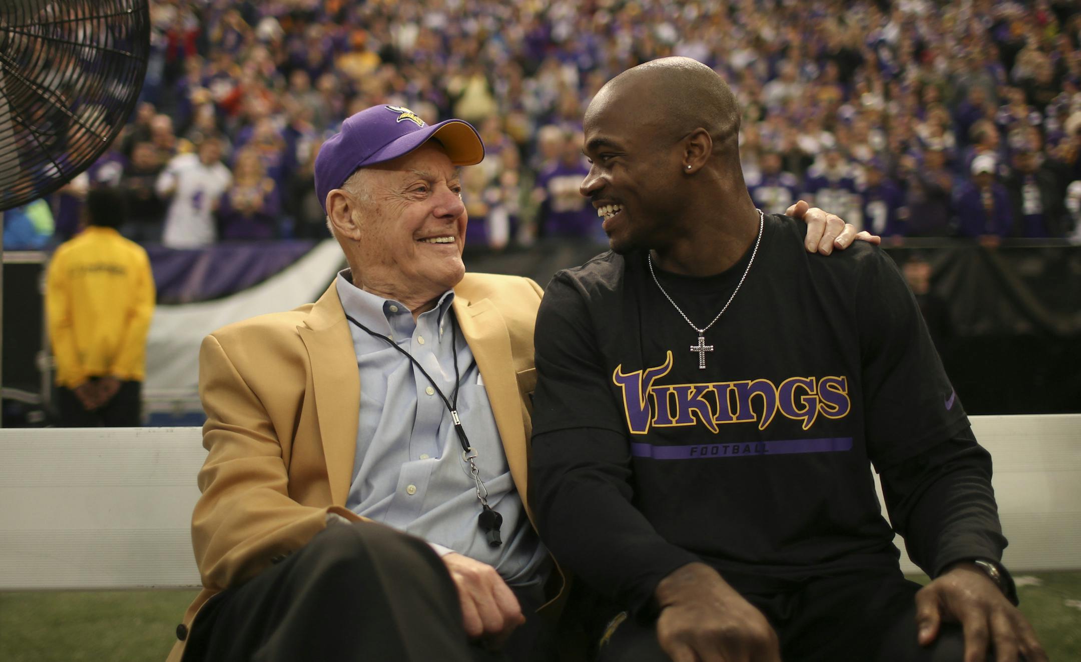 The Minnesota Vikings defeated the Detroit Lions 14-13 in their final game of the season and the last game ever in the Metrodome Sunday afternoon, December 29, 2013 in Minneapolis. Vikings coaching legend Bud Grant sat on the bench with injured running back Adrian Peterson after the game Sunday aftenroon. ] JEFF WHEELER ‚Ä¢ jeff.wheeler@startribune.com
