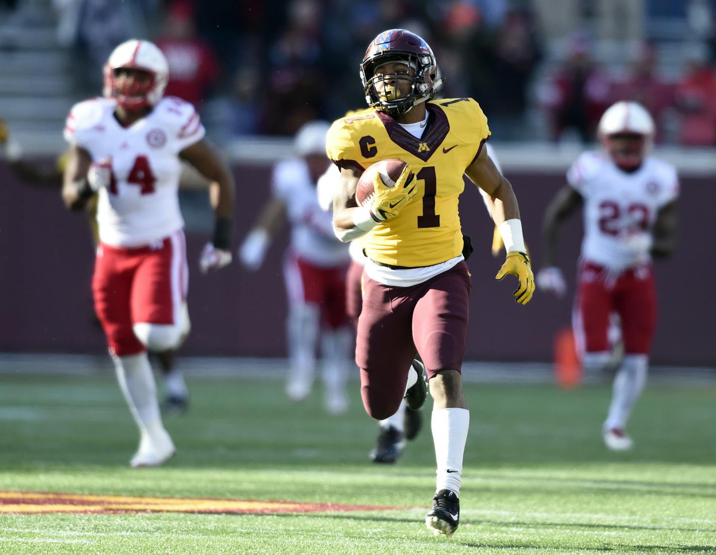 Minnesota tailback Rodney Smith