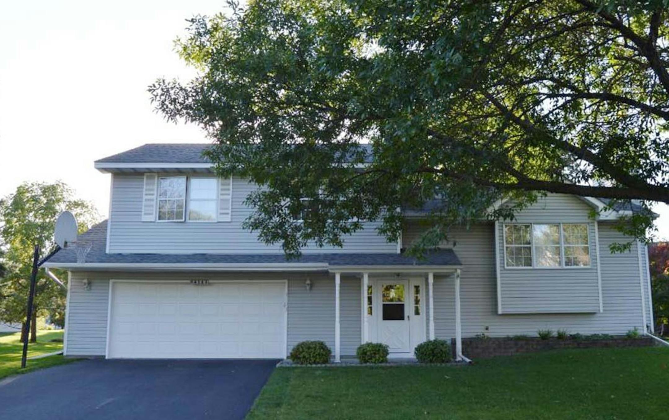 White Bear Lake
Built in 1988, this three-bedroom, two-bath house has 1,575 finished square feet and features three bedrooms on one level, vaulted ceilings, fireplace, eat-in kitchen, full basement and deck. Listed by Bob Zacher and Greg Shaleen, Edina Realty, 651-464-9585.