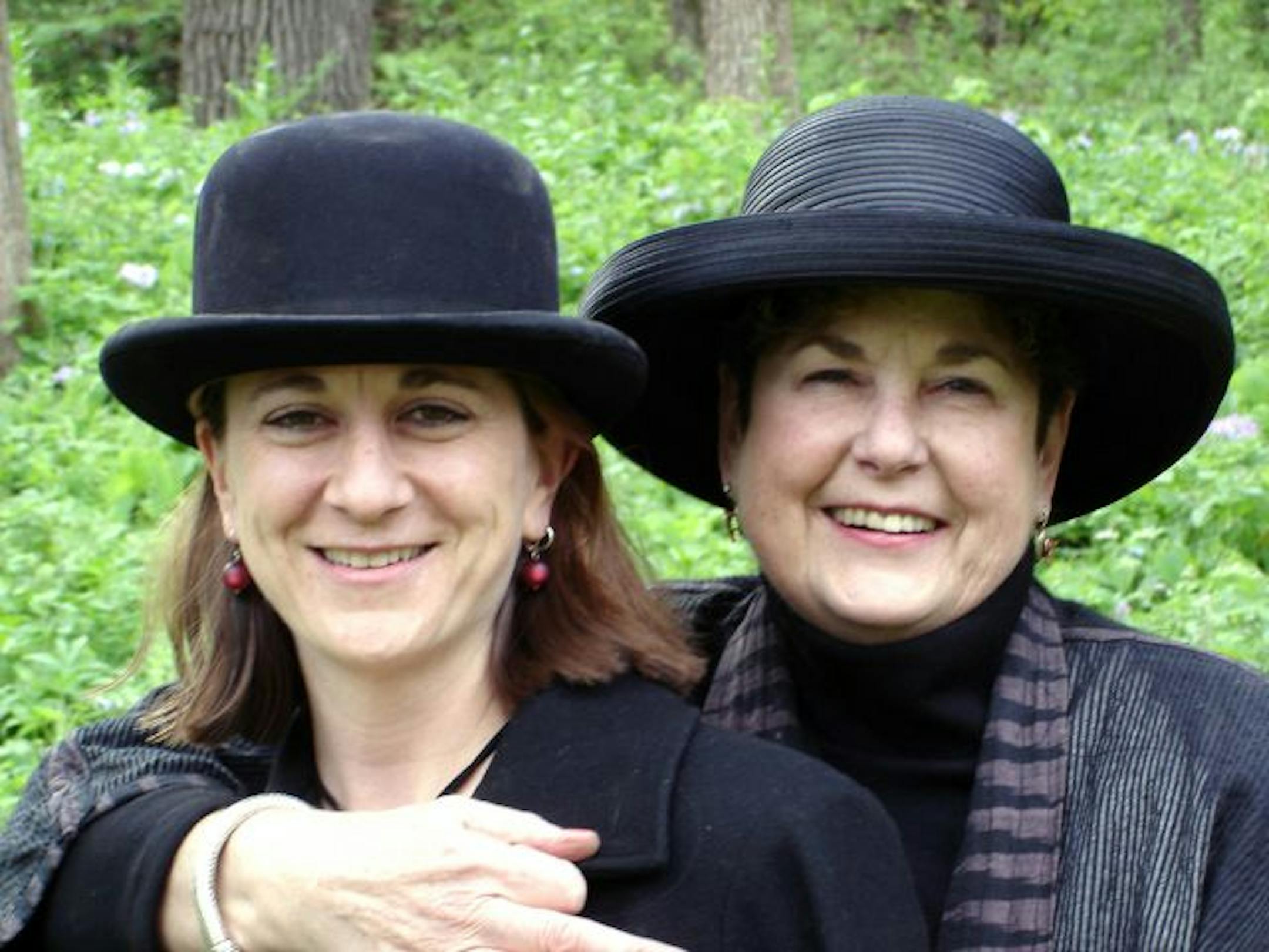Judy Onofrio, right, and her daughter, painter Jennifer Onofrio Fornes.