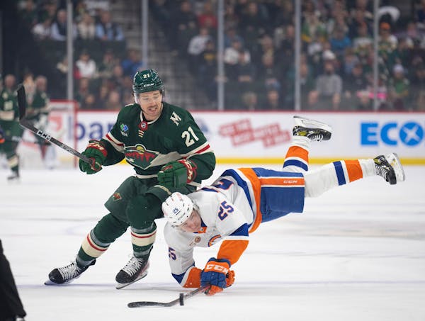 Winning without scoring punch, Wild tip Islanders, add forwards in deals