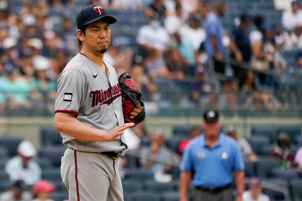 Kenta Maeda left Saturday’s game against the Yankees in New York because of arm discomfort.