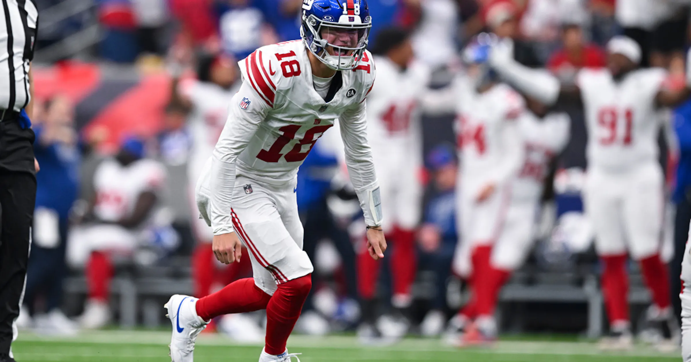 Star Week Logo J.J. McCarthy New York Giants debut: Former Minnesota Vikings QB shines