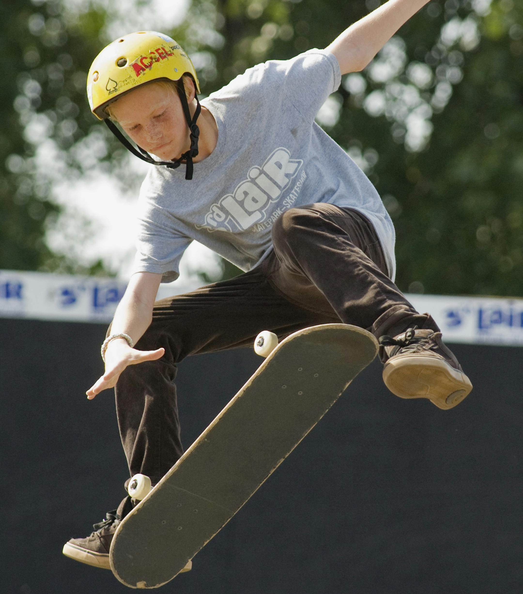 DAVID BREWSTER Ô dbrewster@startribune.com Monday_09/01/08_FalconHeights FOR TOM SWEENEY VARIETY STORY ] Jack Olson on his skateboard at the 3rd Lair Skateboard exhibit at the State Fair. ORG XMIT: MIN2014080713180967