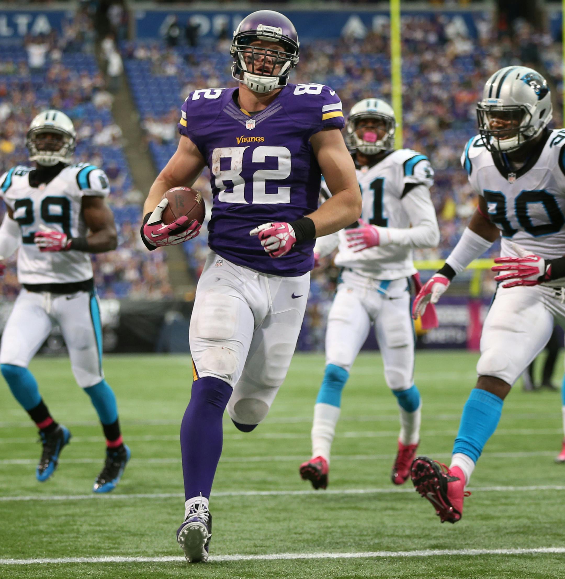 Vikings tight end Kyle Rudolph scored a 23-yard touchdown in the fourth quarter. The Vikings lost 35-10 and fell to 1-4 on the season. ] Minnesota Vikings and Carolina Panthers - Mall of America Field MCKENNA EWEN &#xb7; mckenna.ewen@startribune.com Minneapolis, Minn. - 10/13/2013