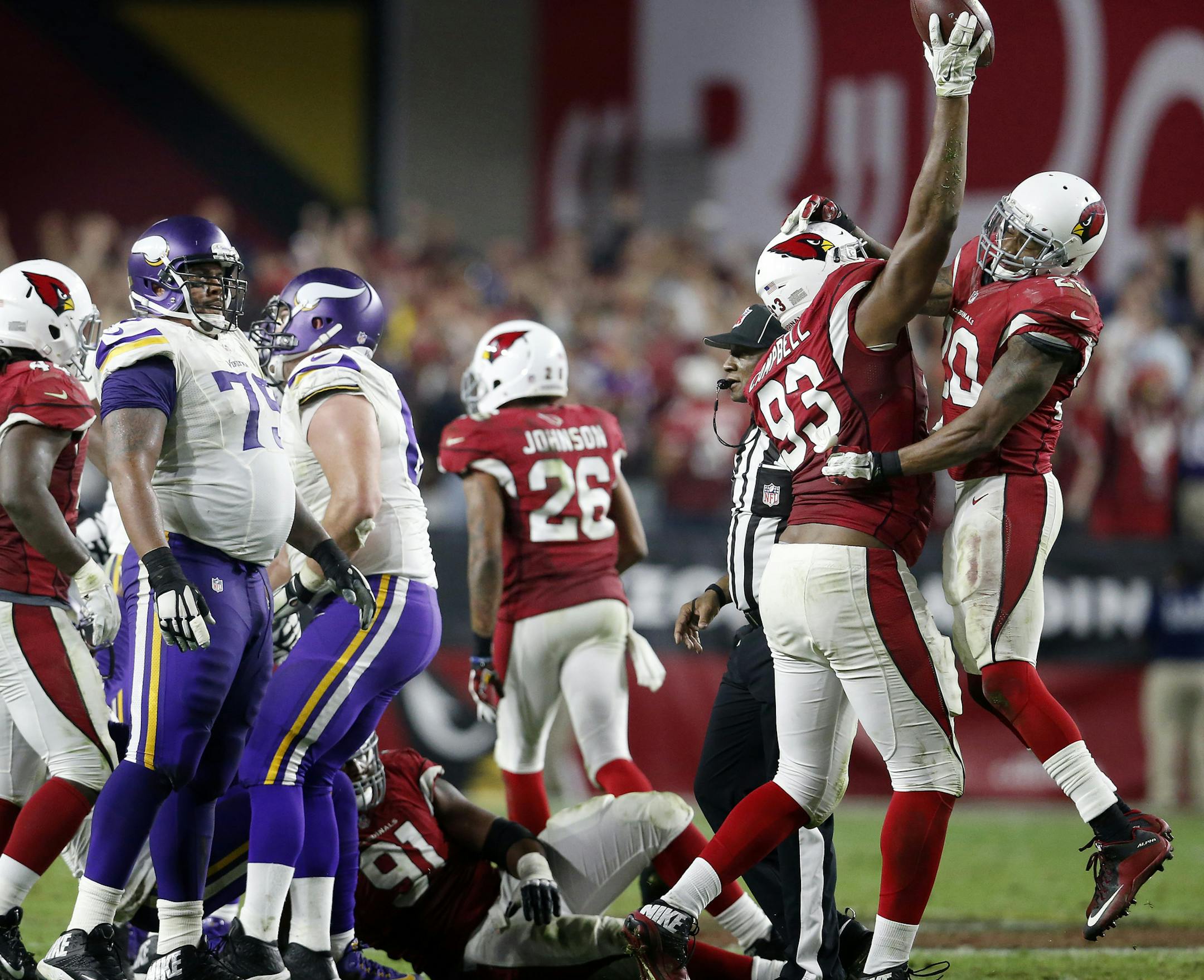 Calais Campbell (93) celebrated after he recovered a Teddy Bridgewater (5) fumble in the final second of the game. ] CARLOS GONZALEZ ï cgonzalez@startribune.com - December 10, 2015, Glendale, AZ, University of Phoenix Stadium, NFL, Minnesota Vikings vs. Arizona Cardinals