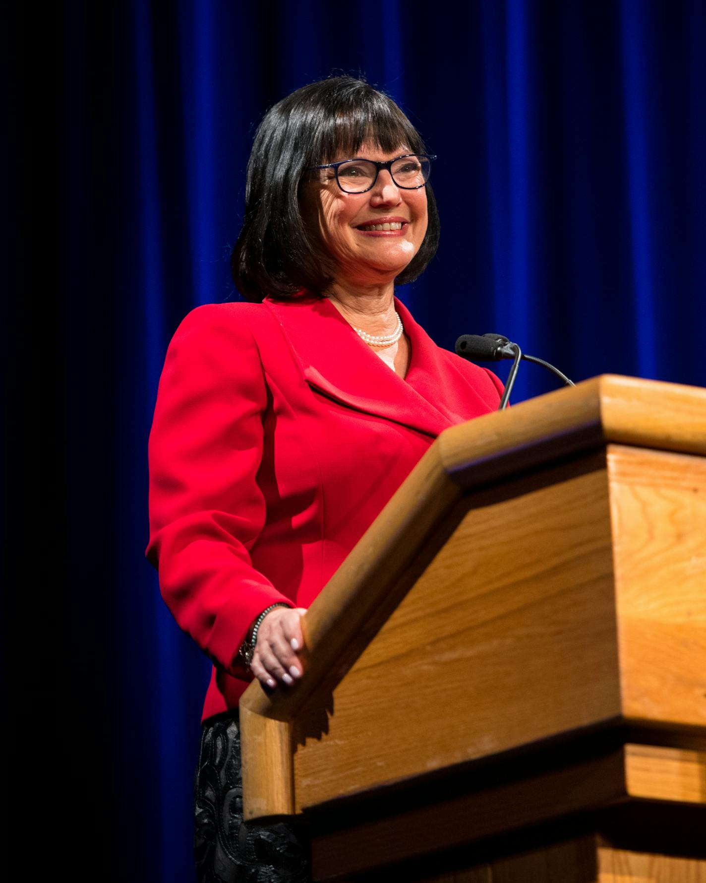 State Sen. Terri Bonoff, of Minnetonka, addressed attendees of the DFL Founder's Day Dinner Friday night at the Minneapolis Convention Center. ] (AARON LAVINSKY/STAR TRIBUNE) aaron.lavinsky@startribune.com With its well-educated voters and more moderate-to-liberal views on social issues, Minnesota's Third Congressional District has been seen by Democrats as a potentially winnable with the right candidate and message. This year emerged arguably their best chance to beat U.S. Rep. Erik Paulsen, a