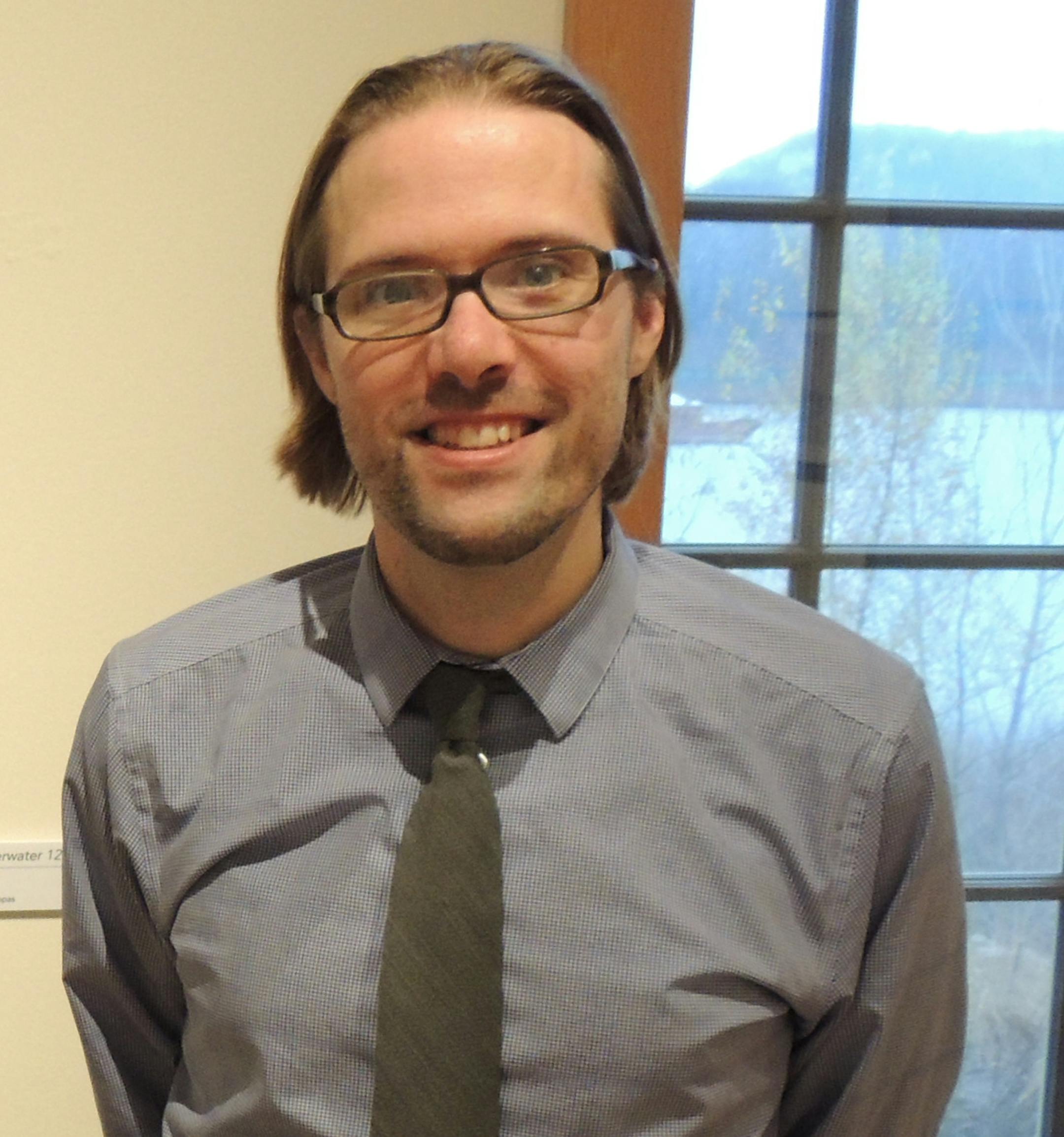 Lee Gundersheimer, left, the managing director of the Great River Shakespeare Festival, and Andrew Maus, the executive director of the Minnesota Marine Art Museum, pictured at the museum.